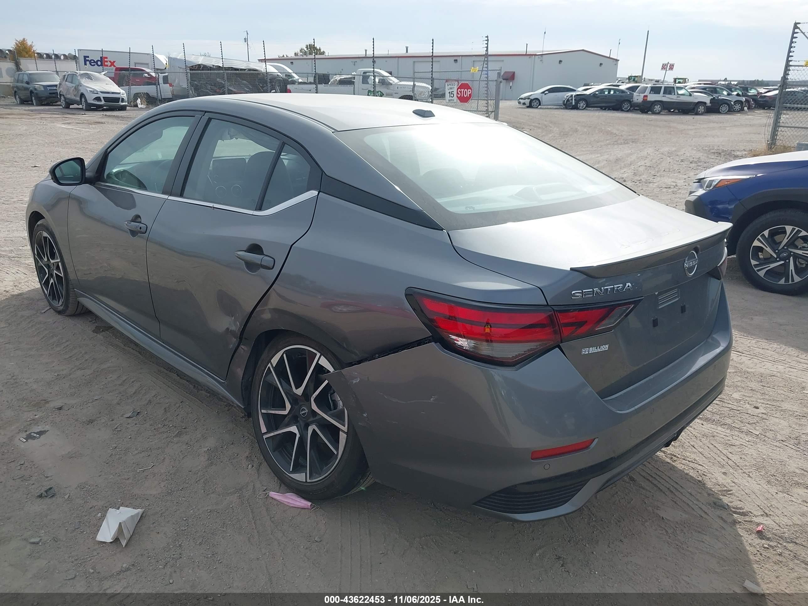 NISSAN SENTRA image 3