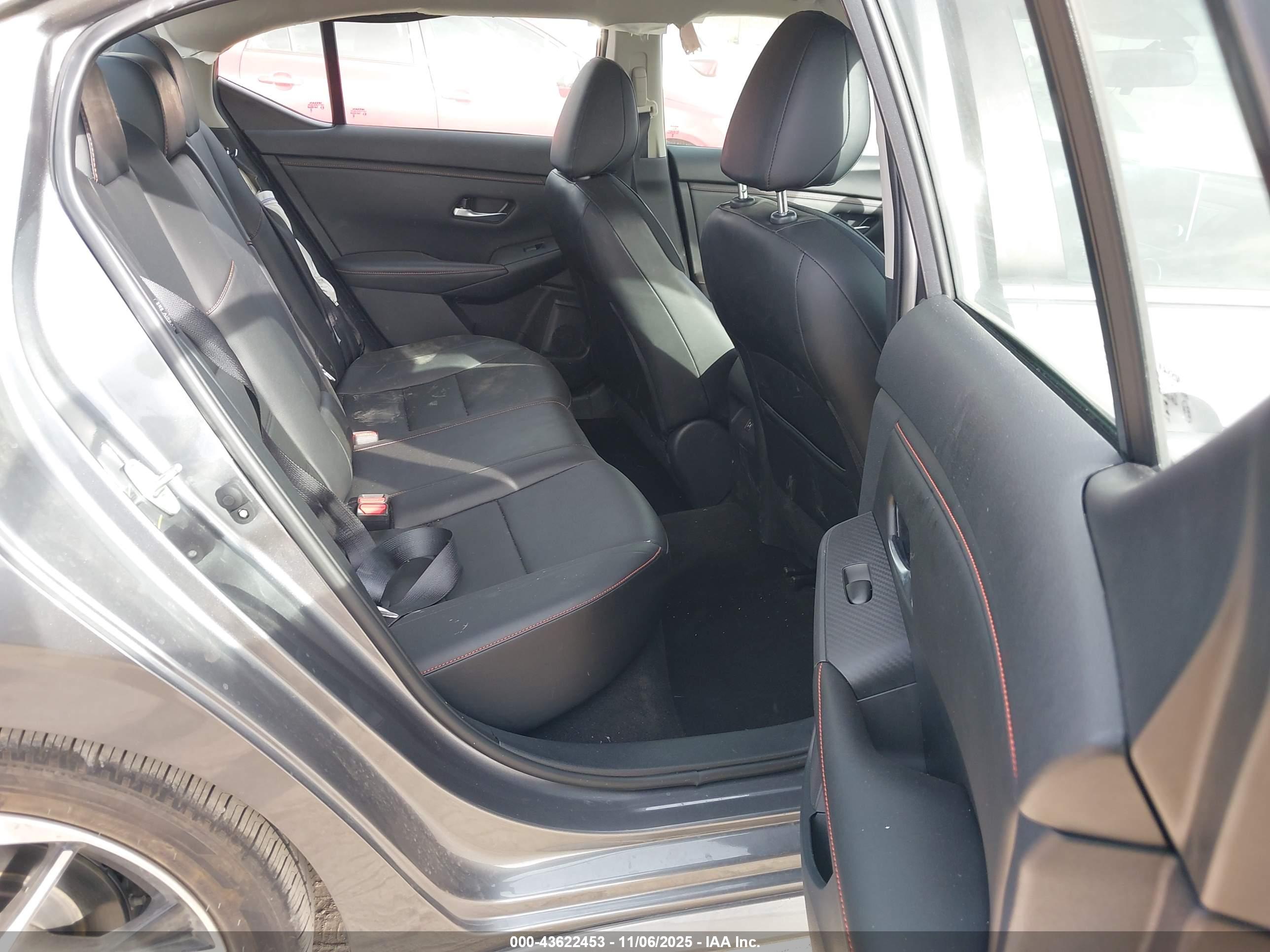 NISSAN SENTRA image 8