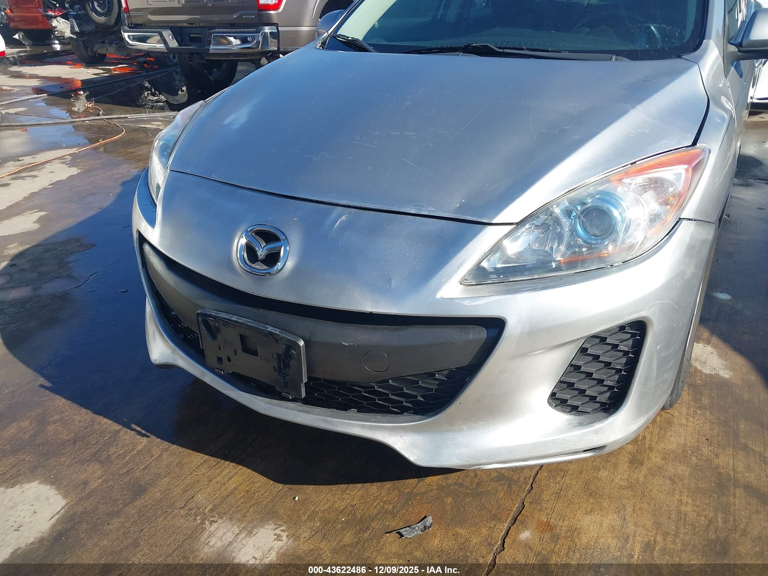 MAZDA MAZDA3 image 6