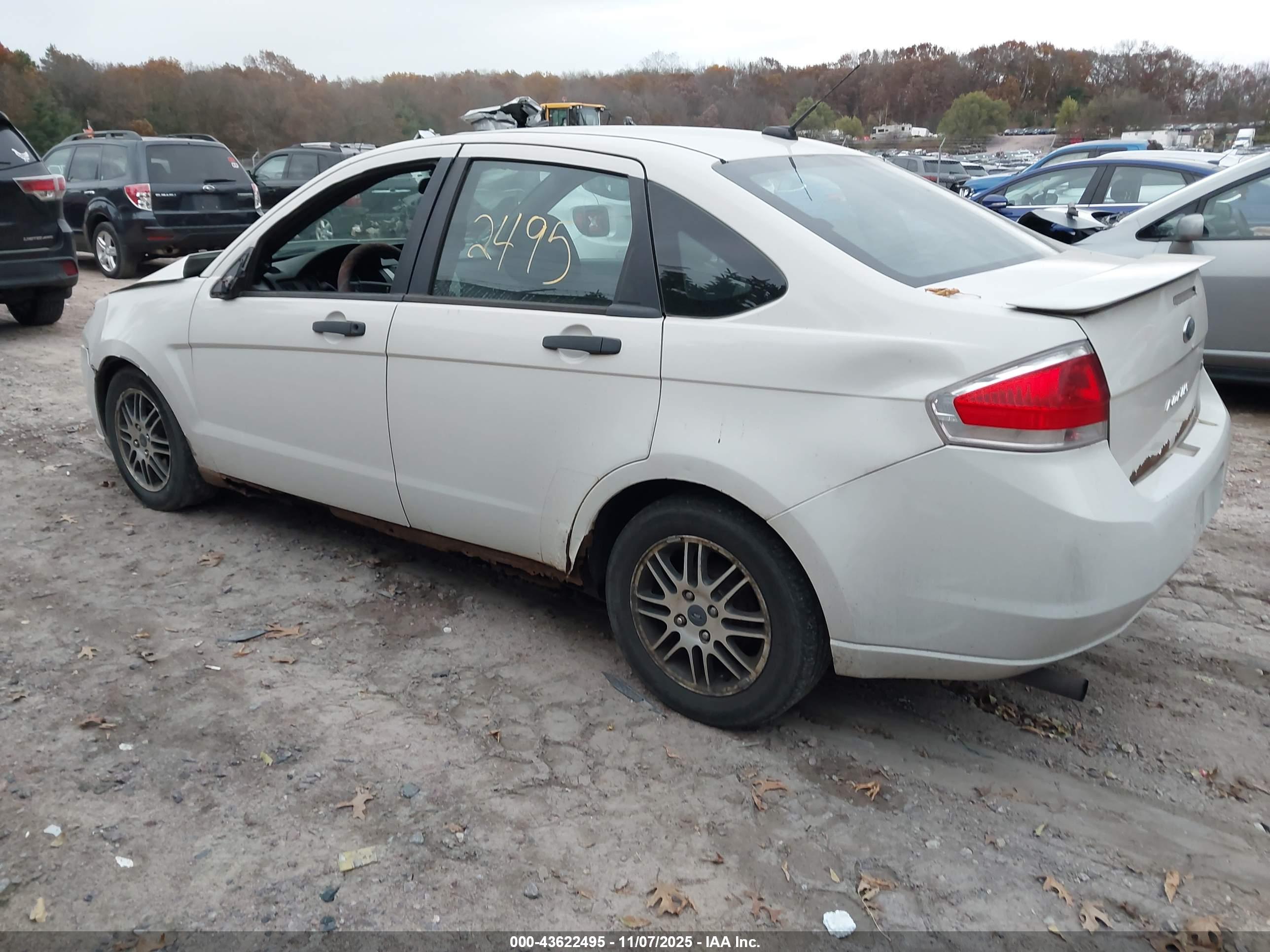 FORD FOCUS image 3