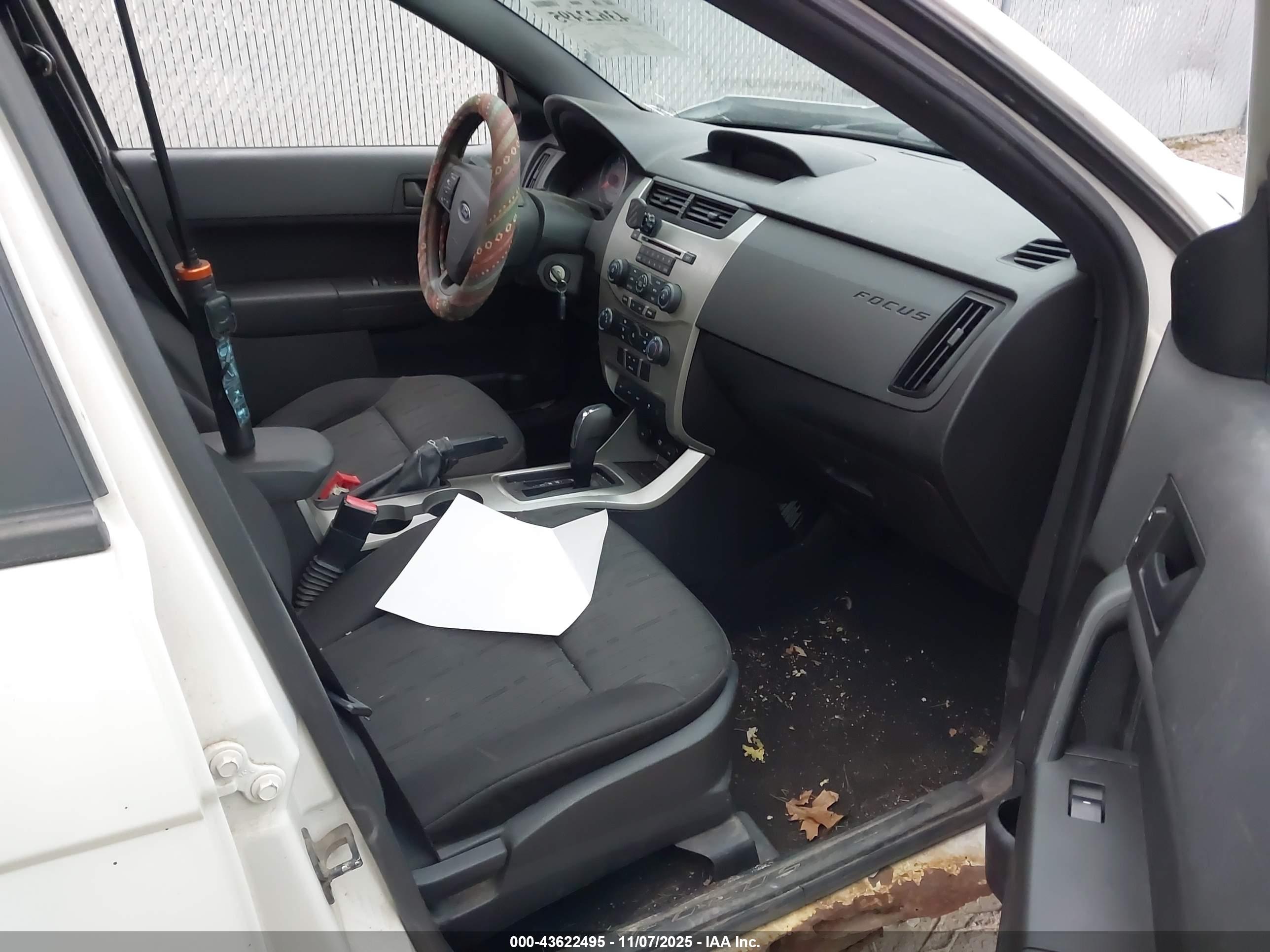 FORD FOCUS image 5
