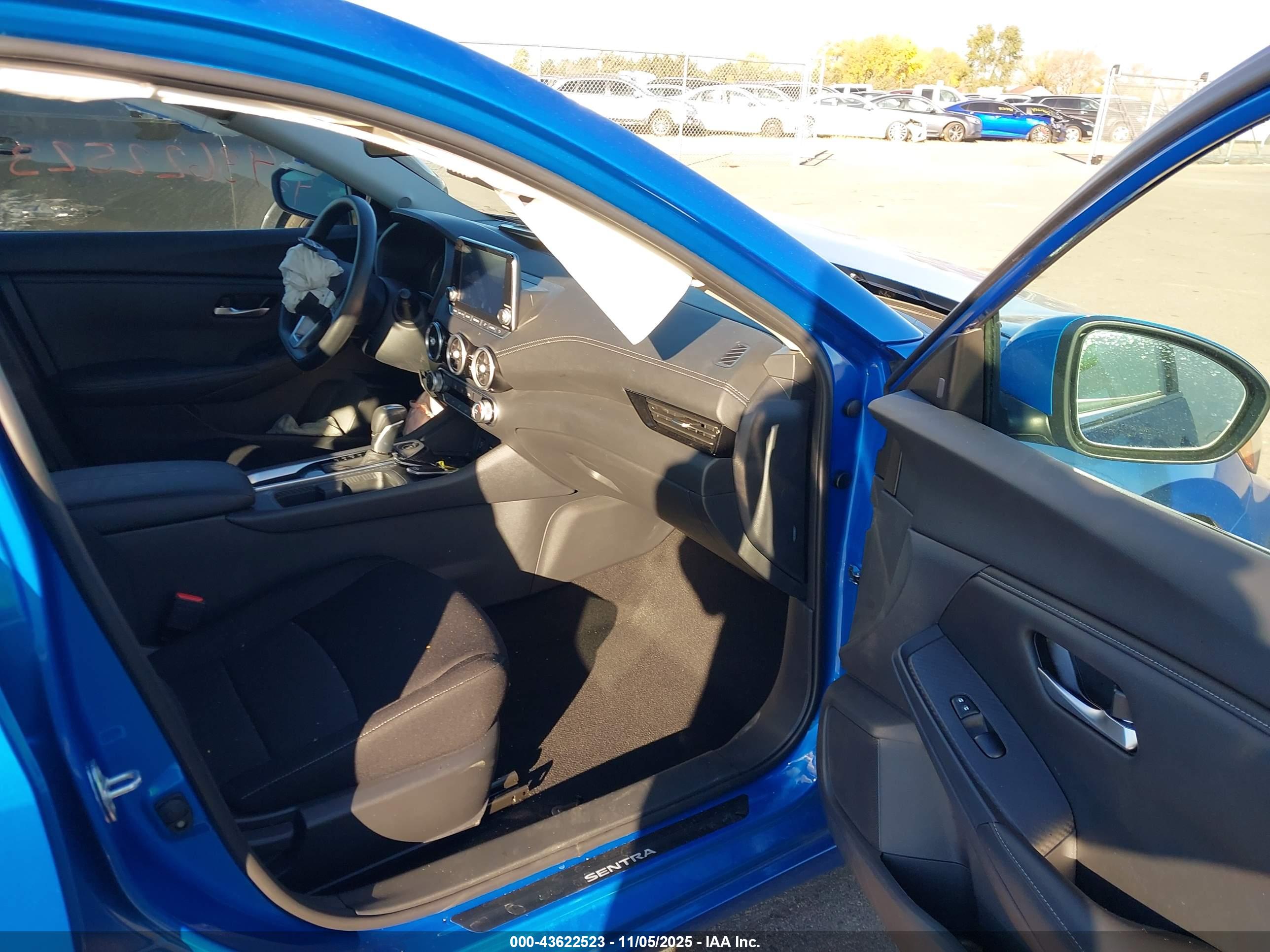 NISSAN SENTRA image 5