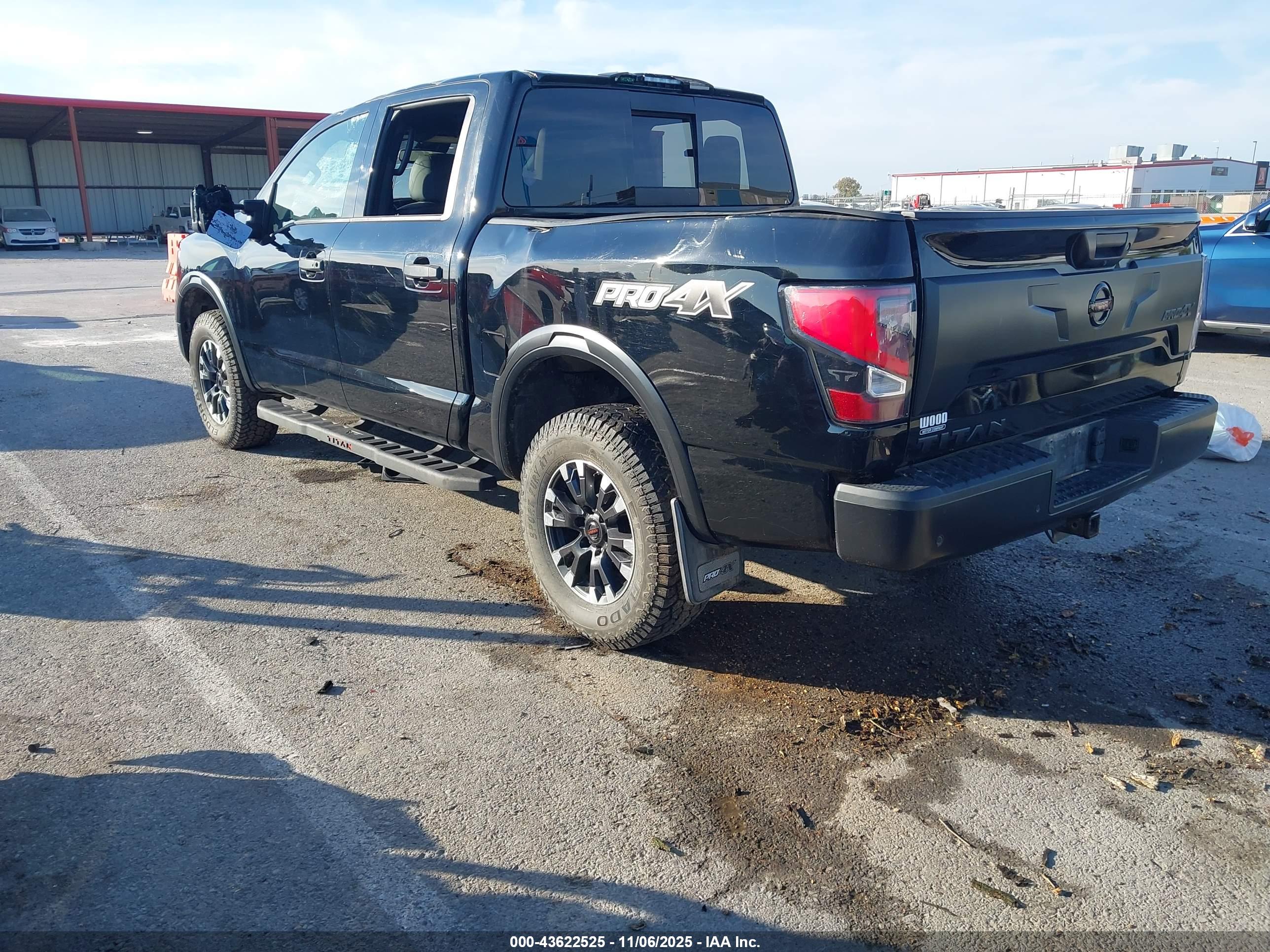 NISSAN TITAN image 3