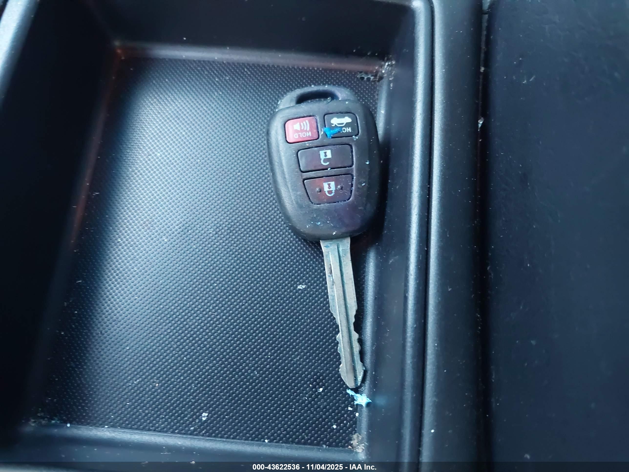 TOYOTA CAMRY image 11