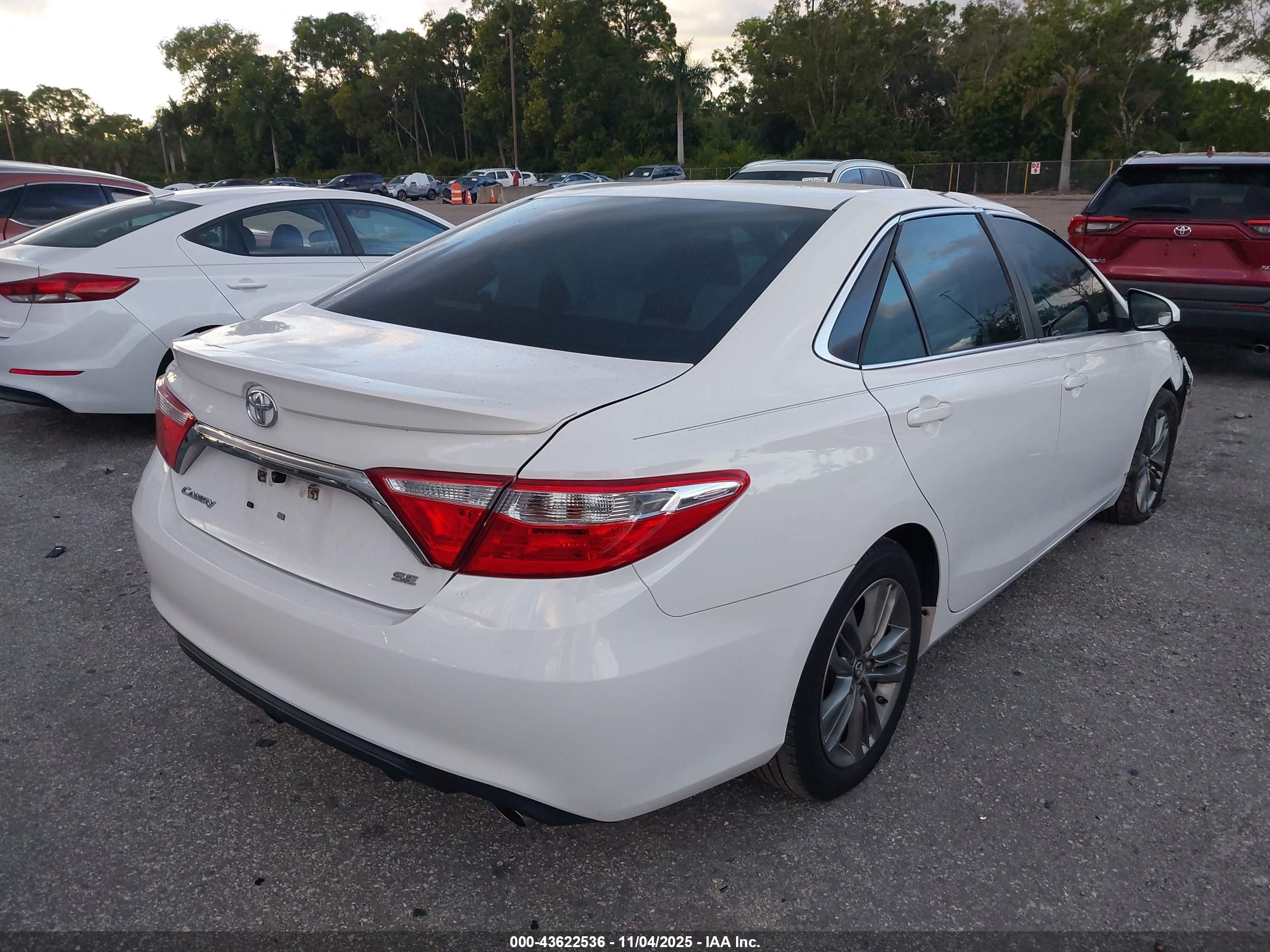 TOYOTA CAMRY image 4