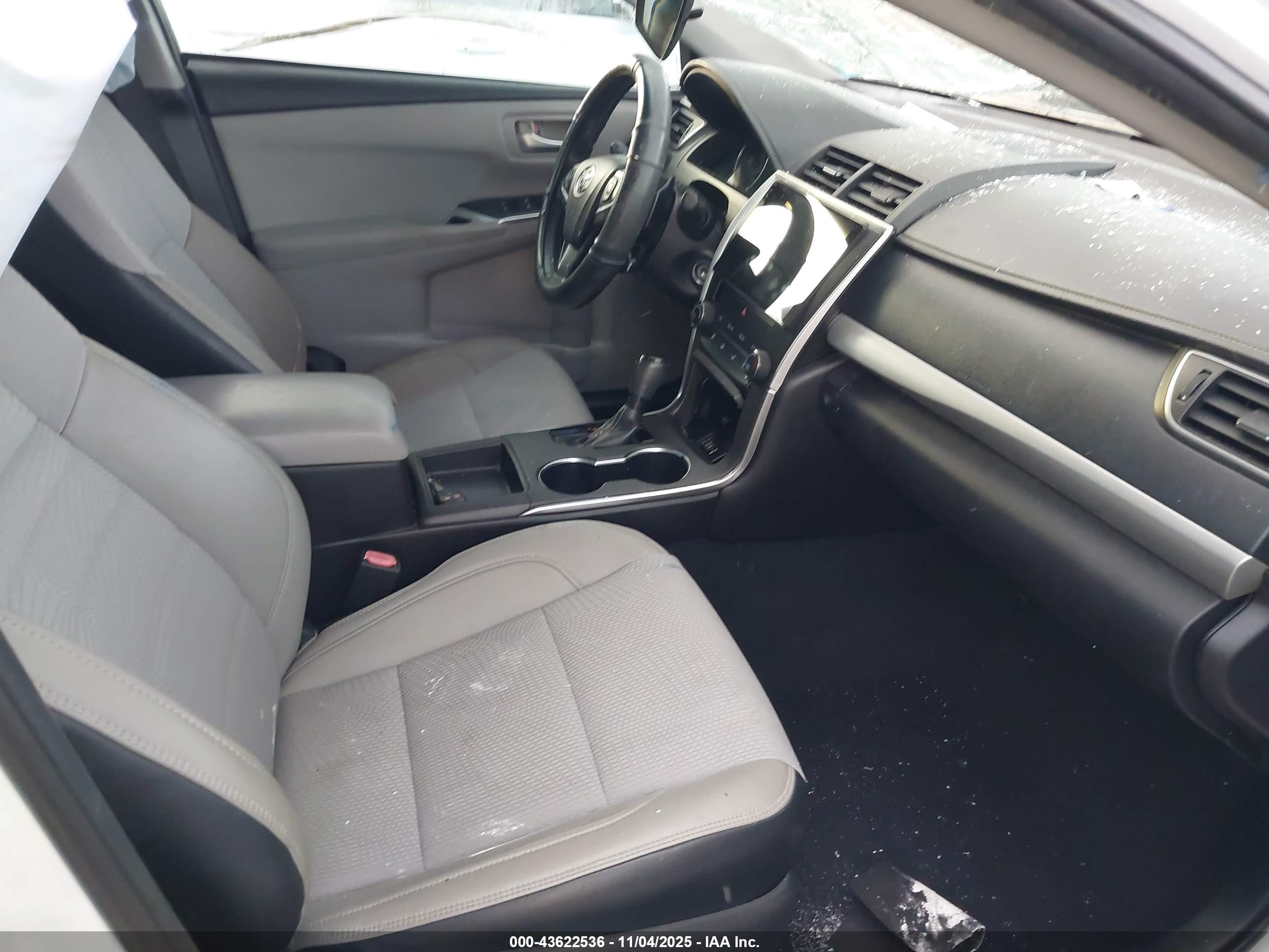 TOYOTA CAMRY image 5
