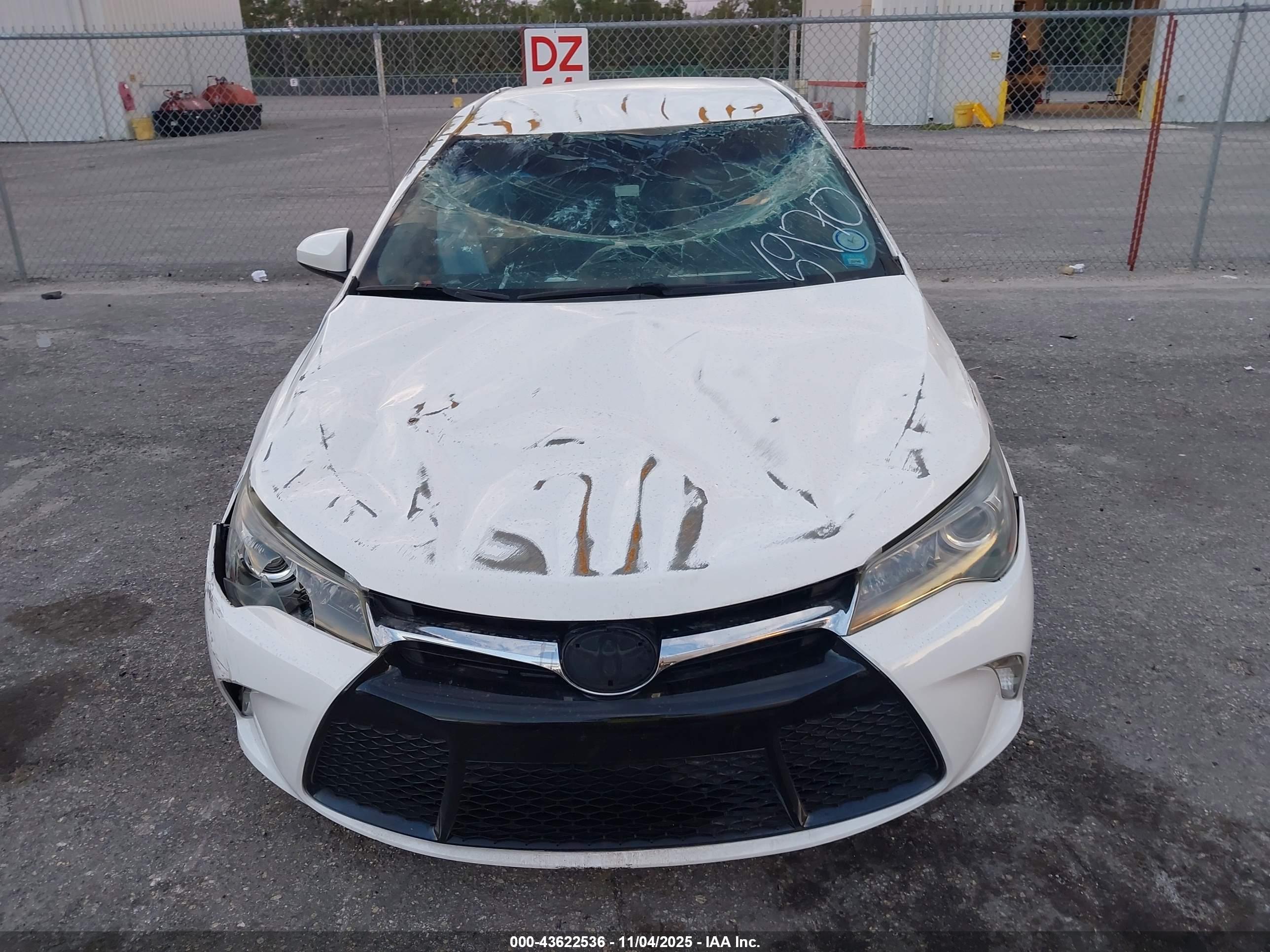 TOYOTA CAMRY image 6