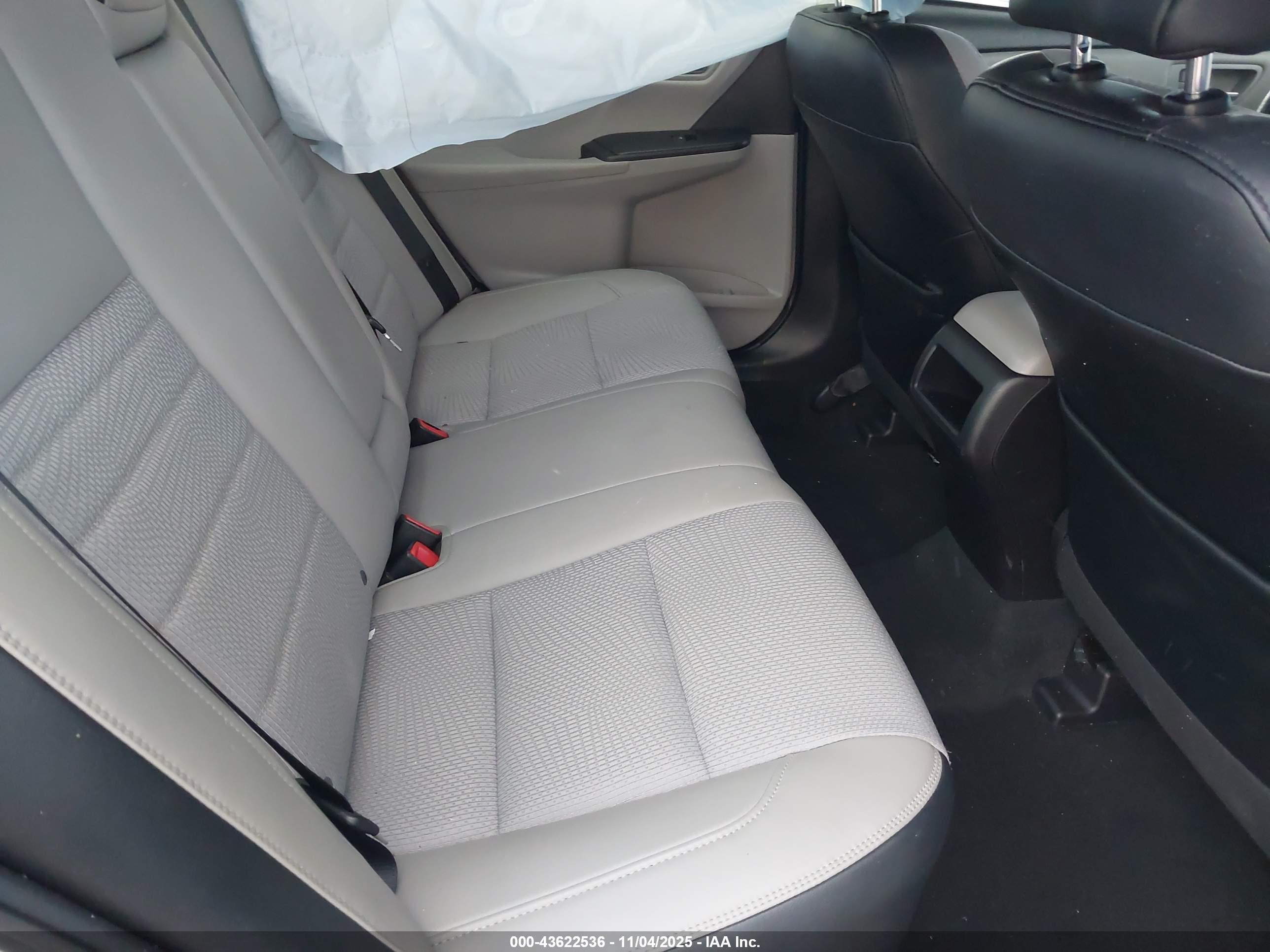 TOYOTA CAMRY image 8