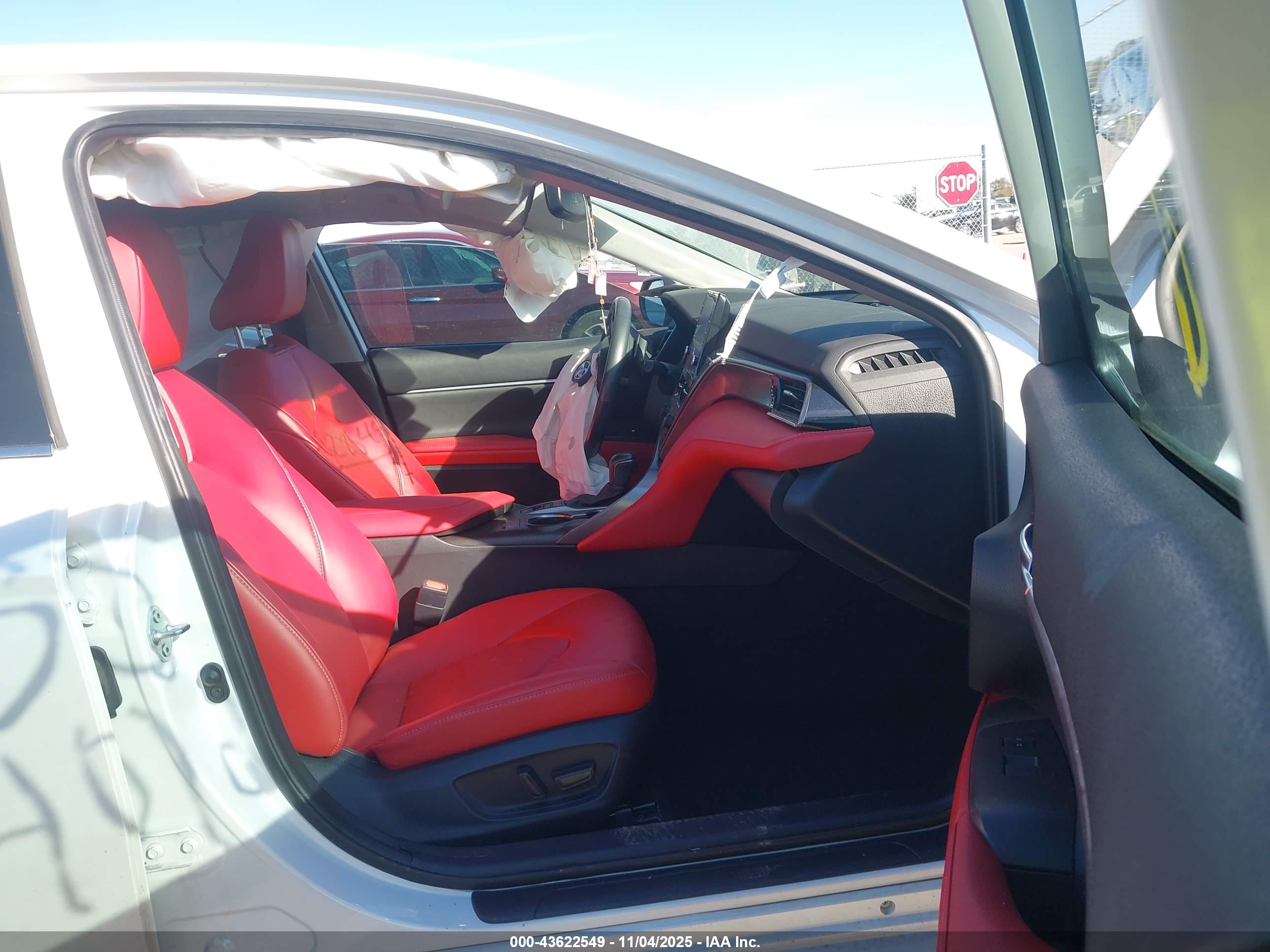 TOYOTA CAMRY image 5