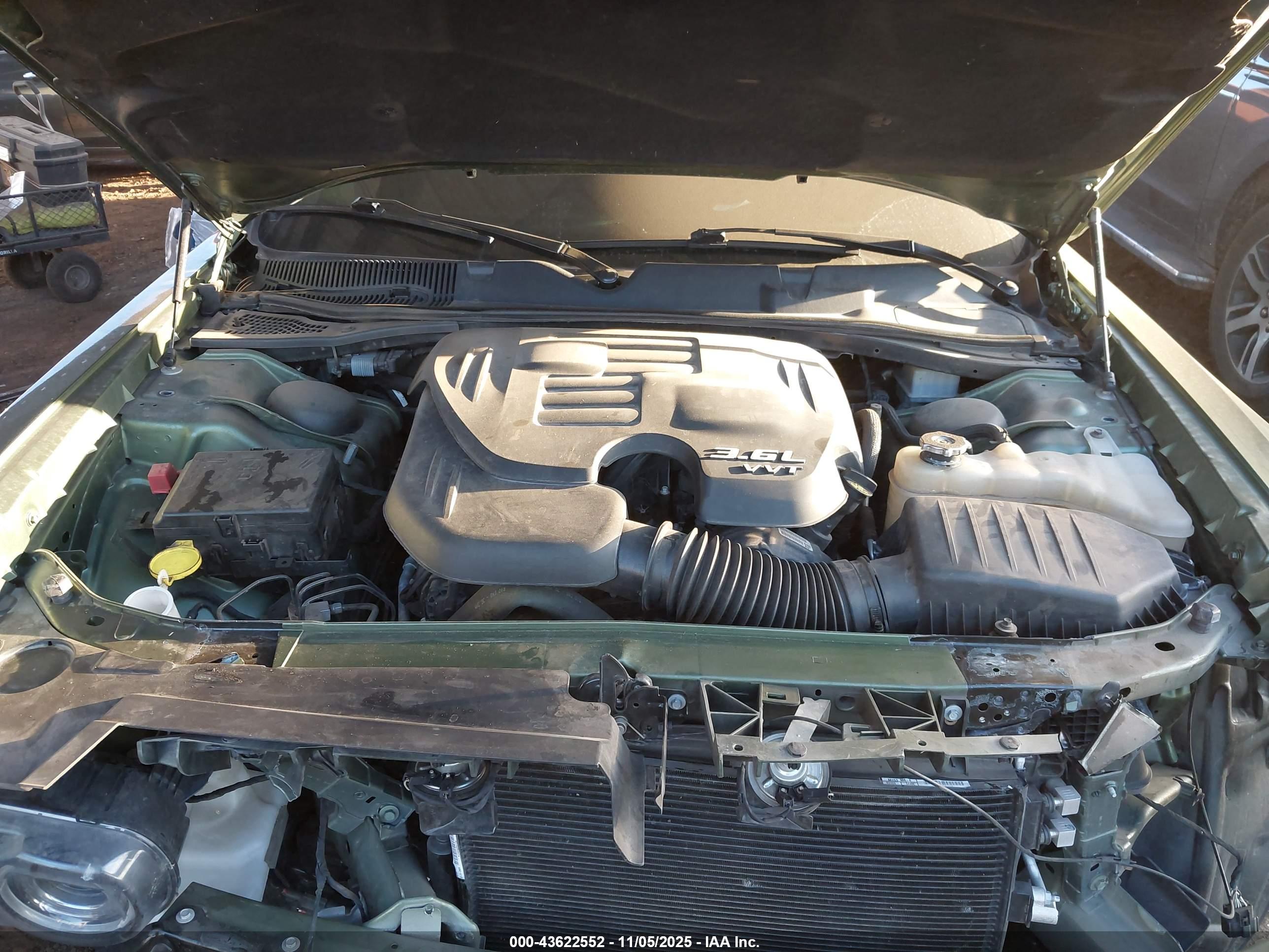 DODGE CHALLENGER image 10