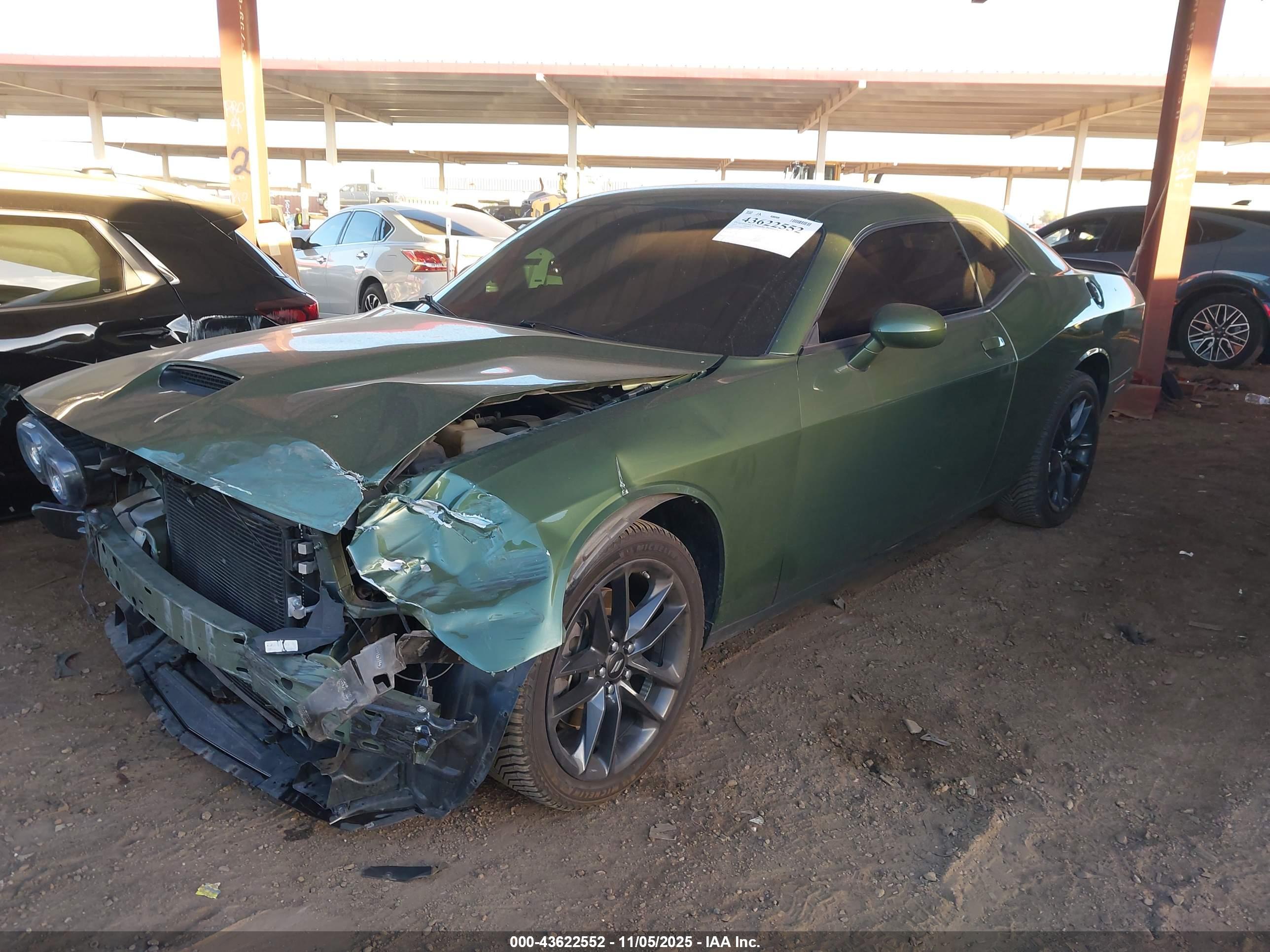 DODGE CHALLENGER image 2