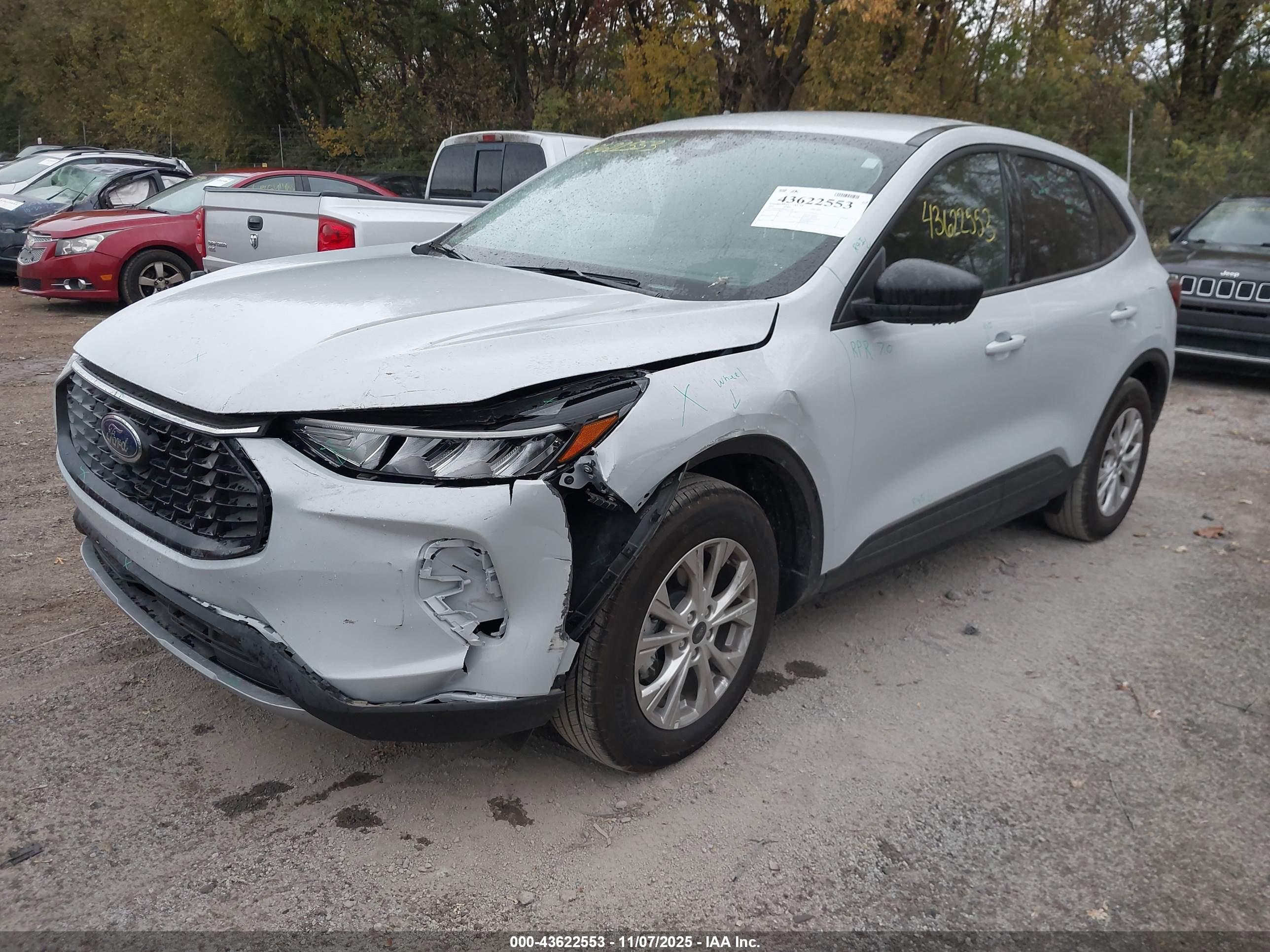 FORD ESCAPE image 2