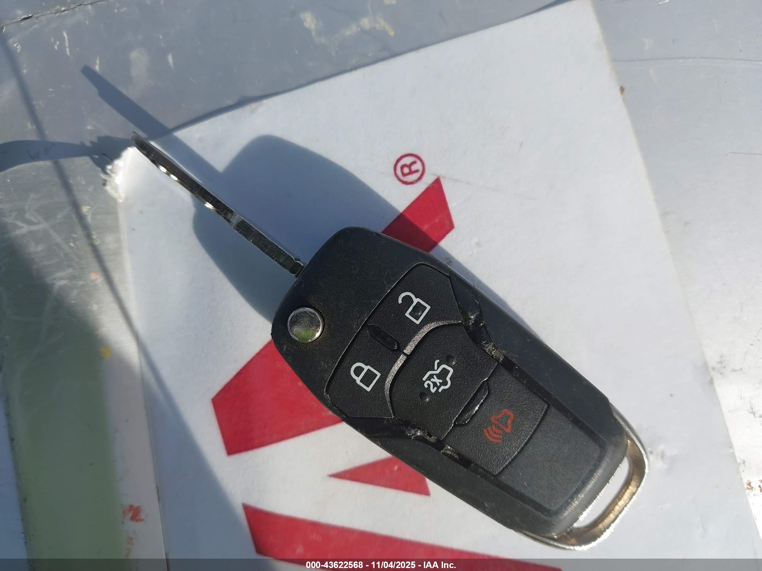 FORD FUSION image 11