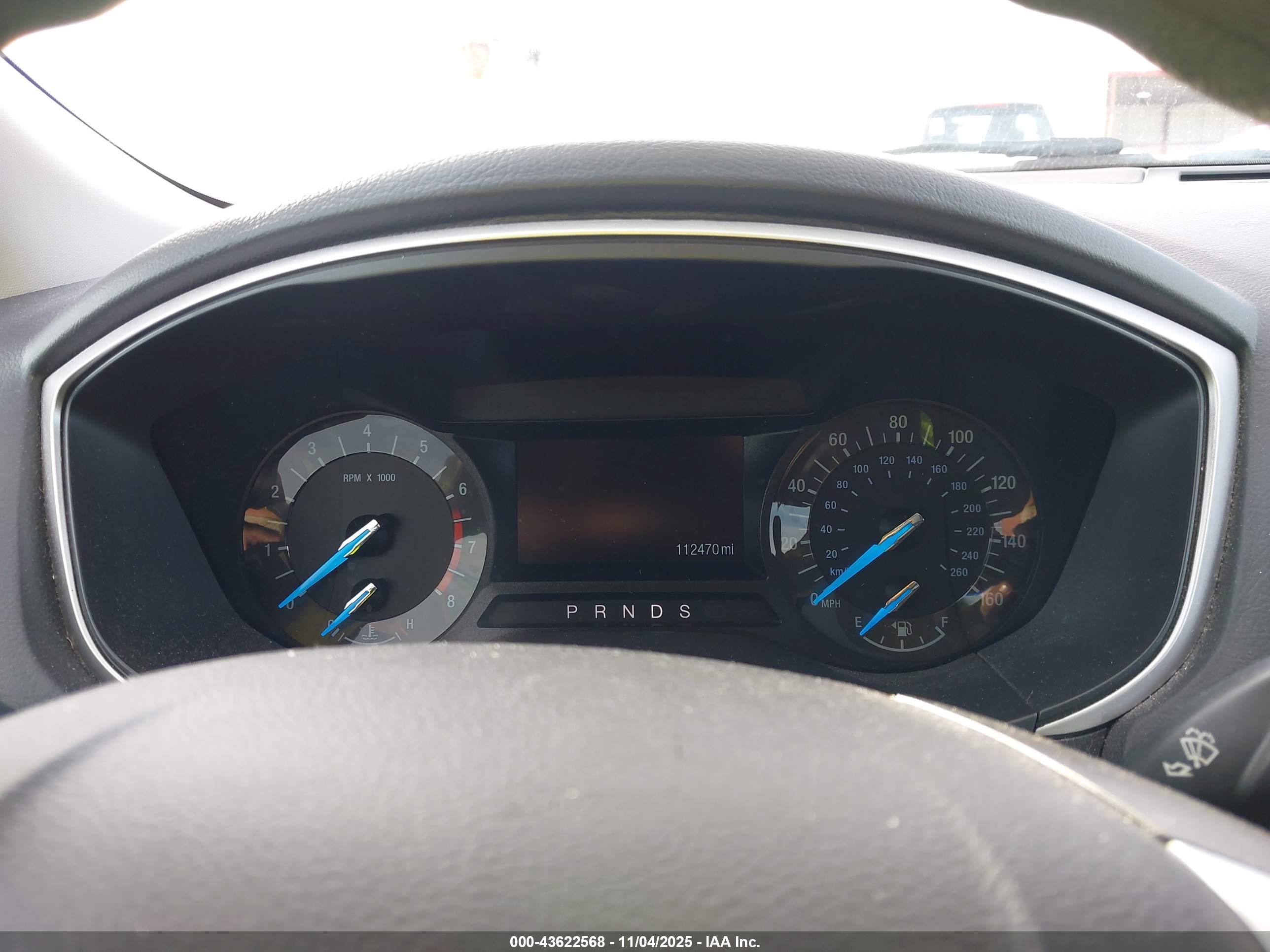 FORD FUSION image 7