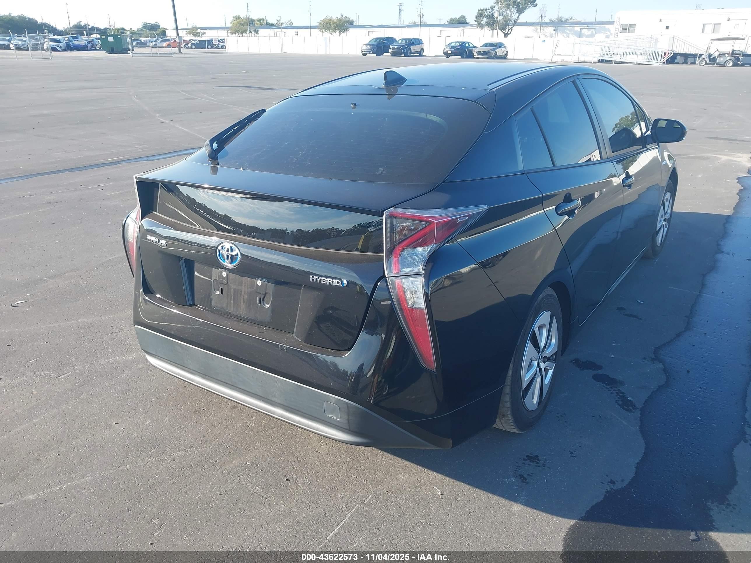 TOYOTA PRIUS image 4