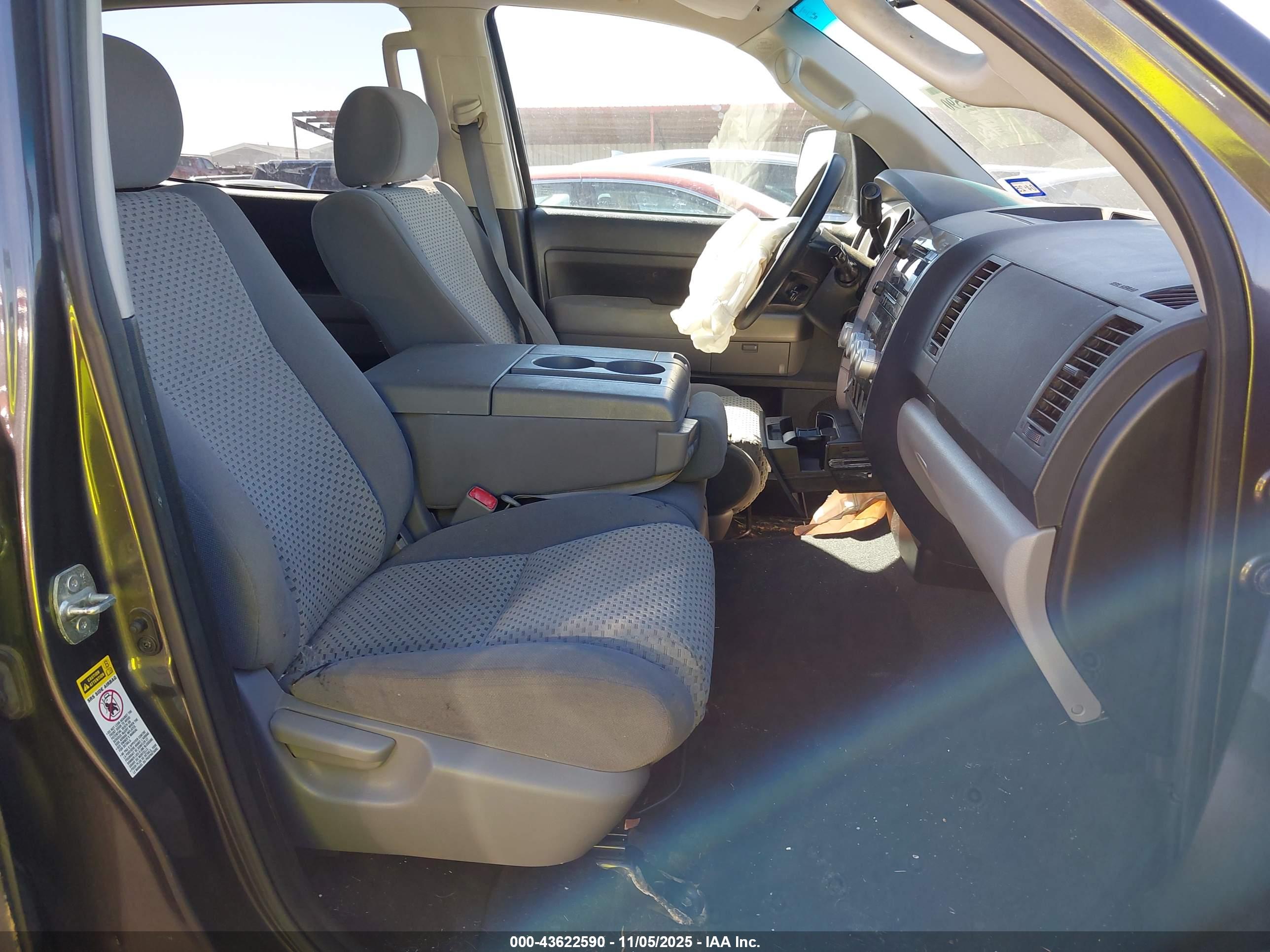 TOYOTA TUNDRA image 5