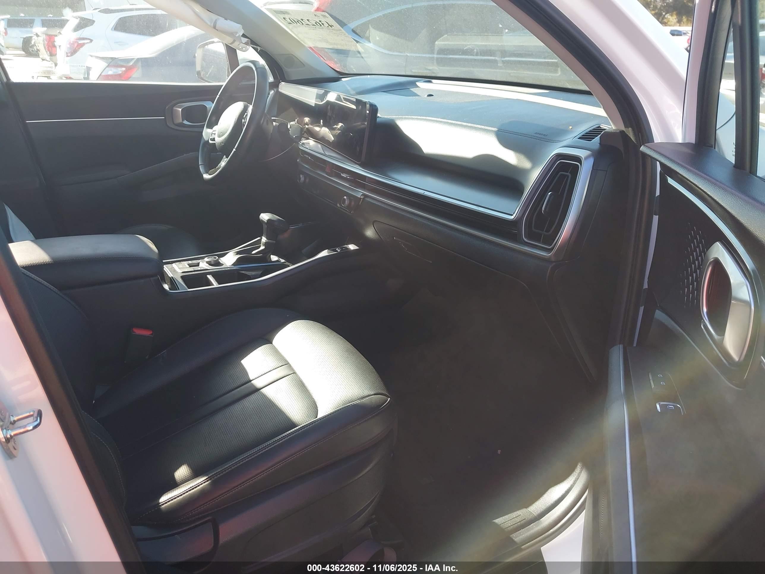 KIA SORENTO image 5