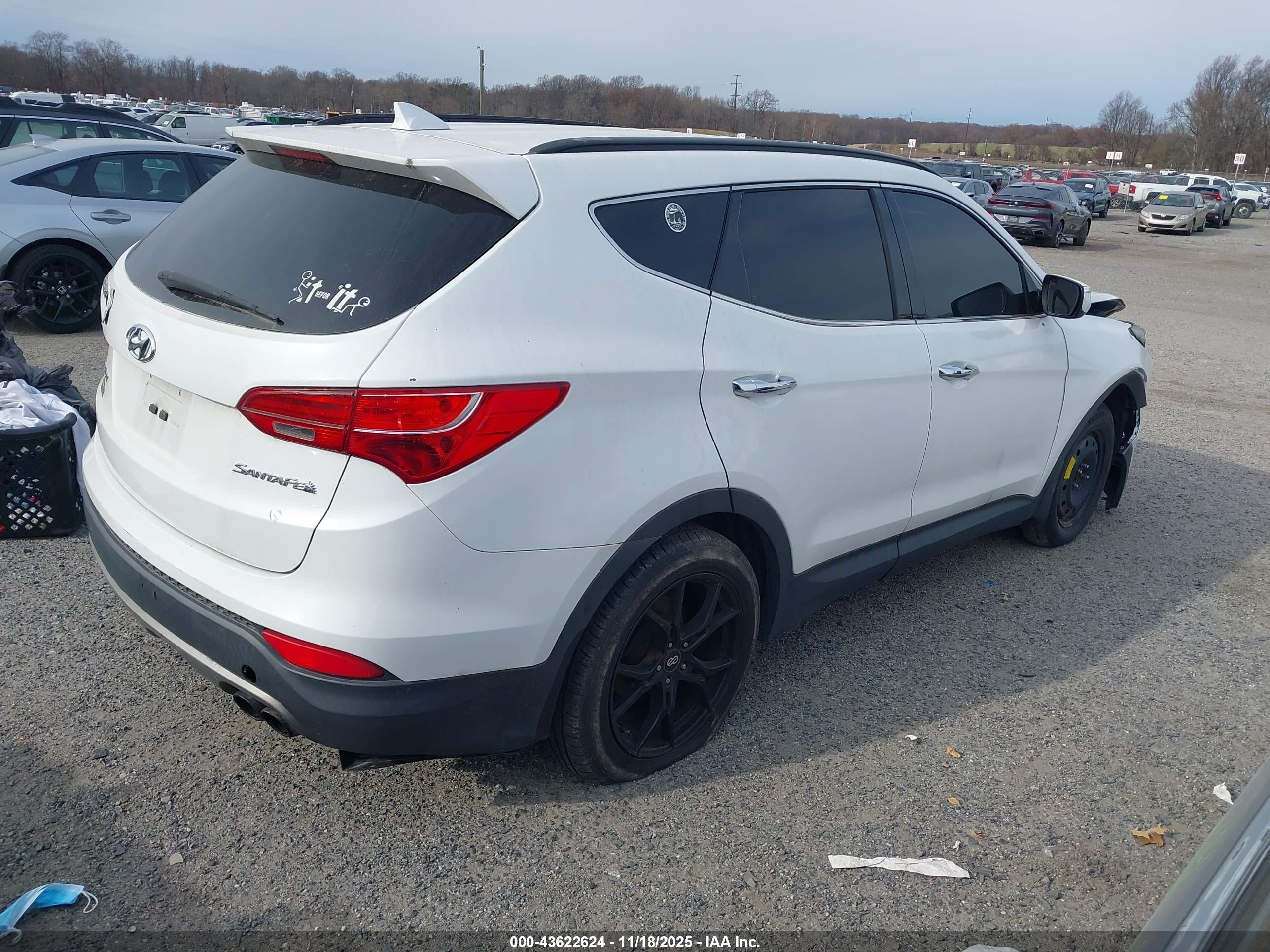 HYUNDAI SANTA image 4