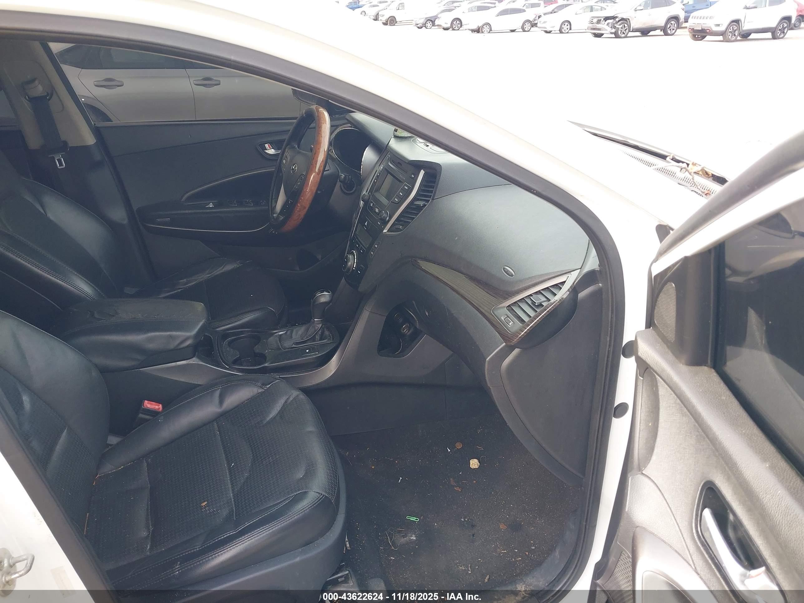 HYUNDAI SANTA image 5