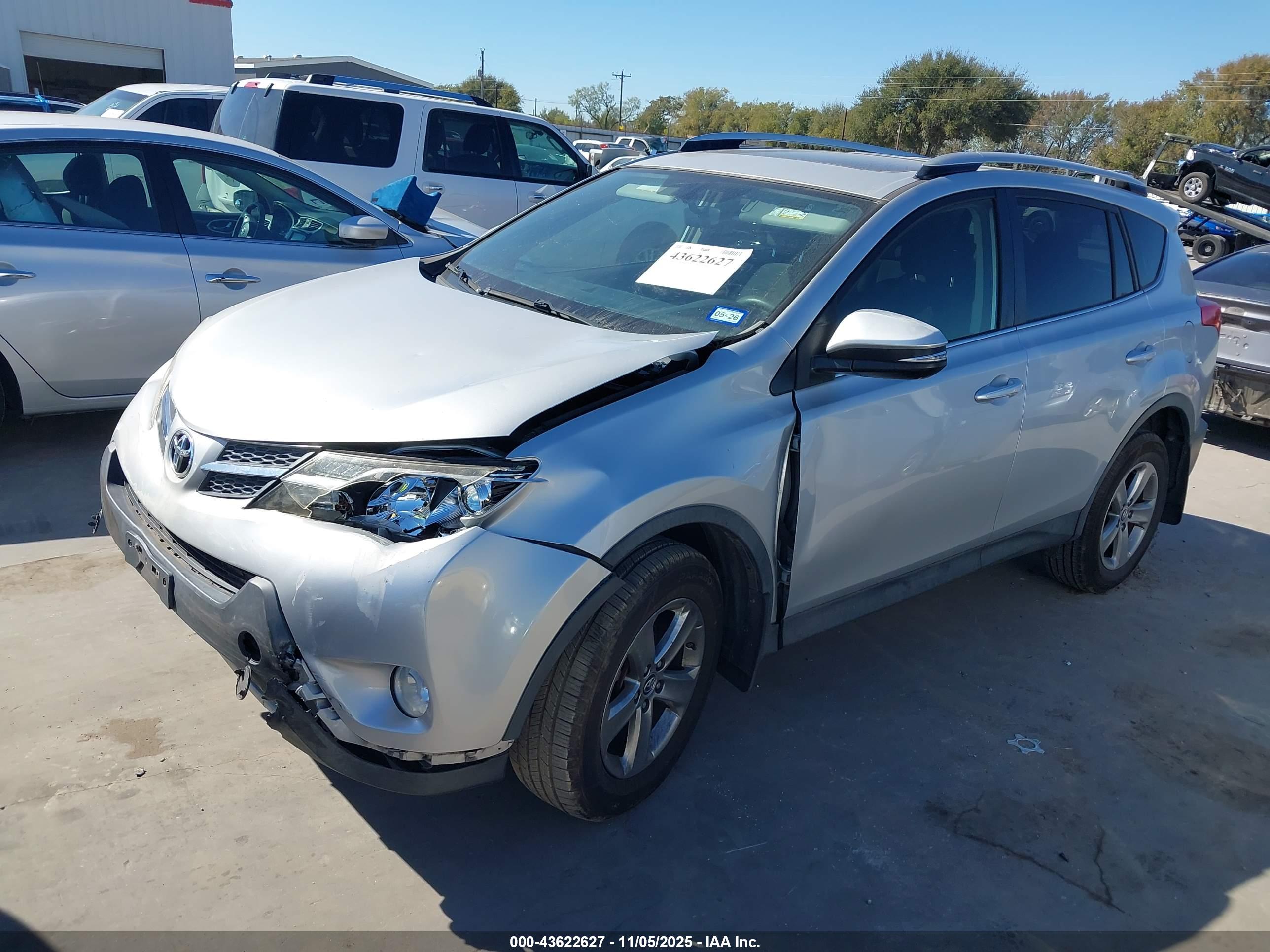 TOYOTA RAV4 image 2