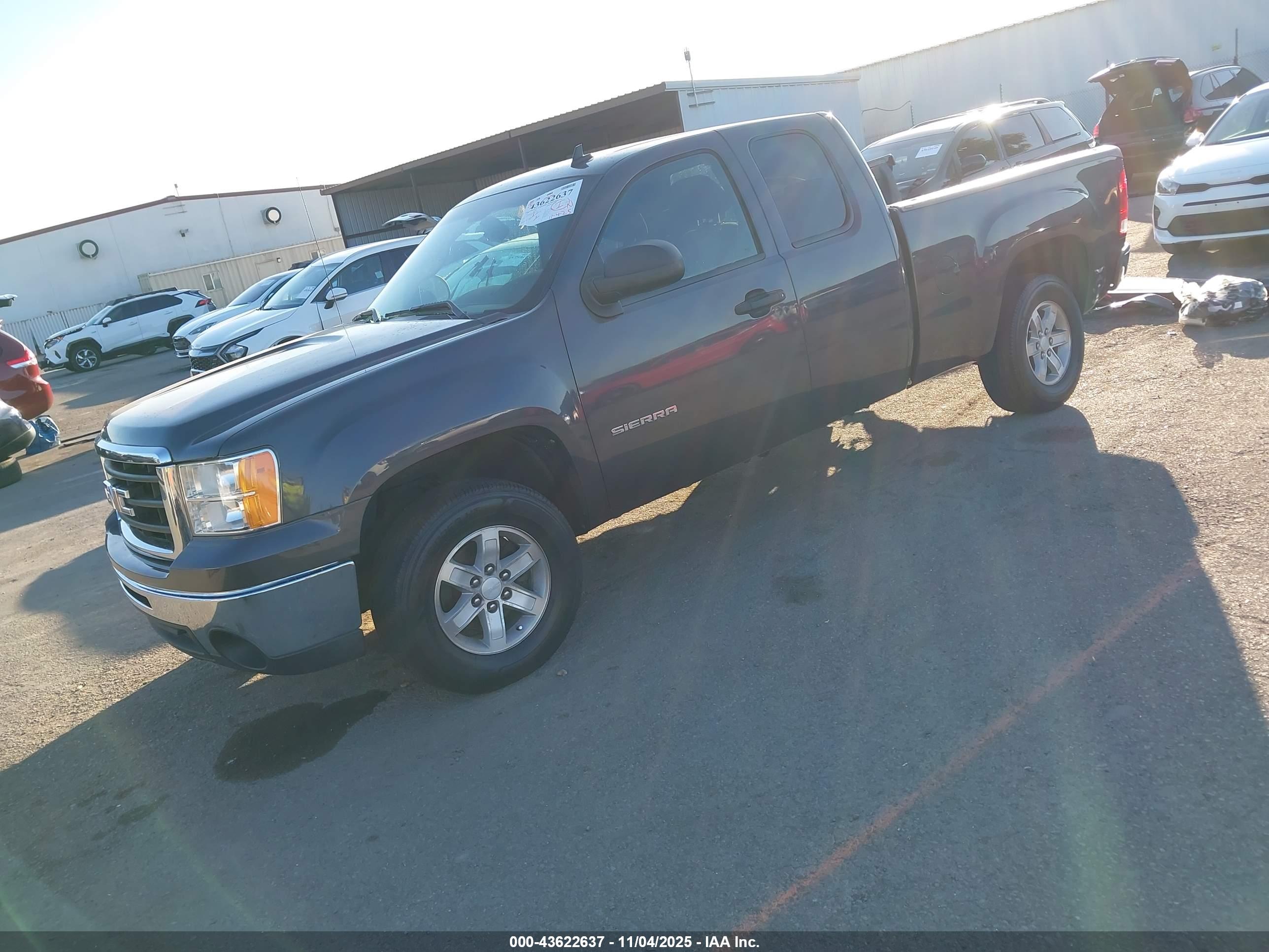 GMC SIERRA image 2