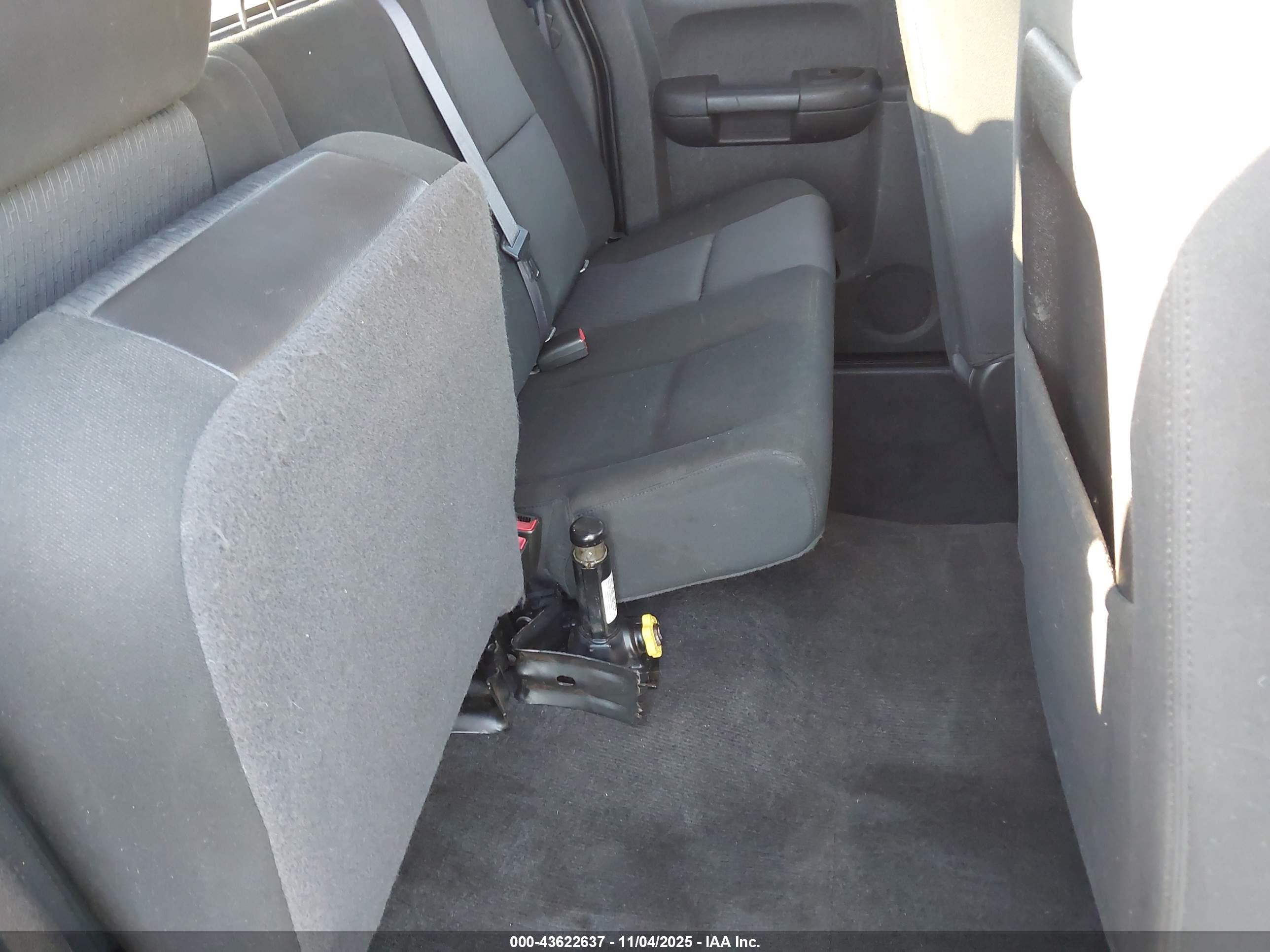 GMC SIERRA image 8