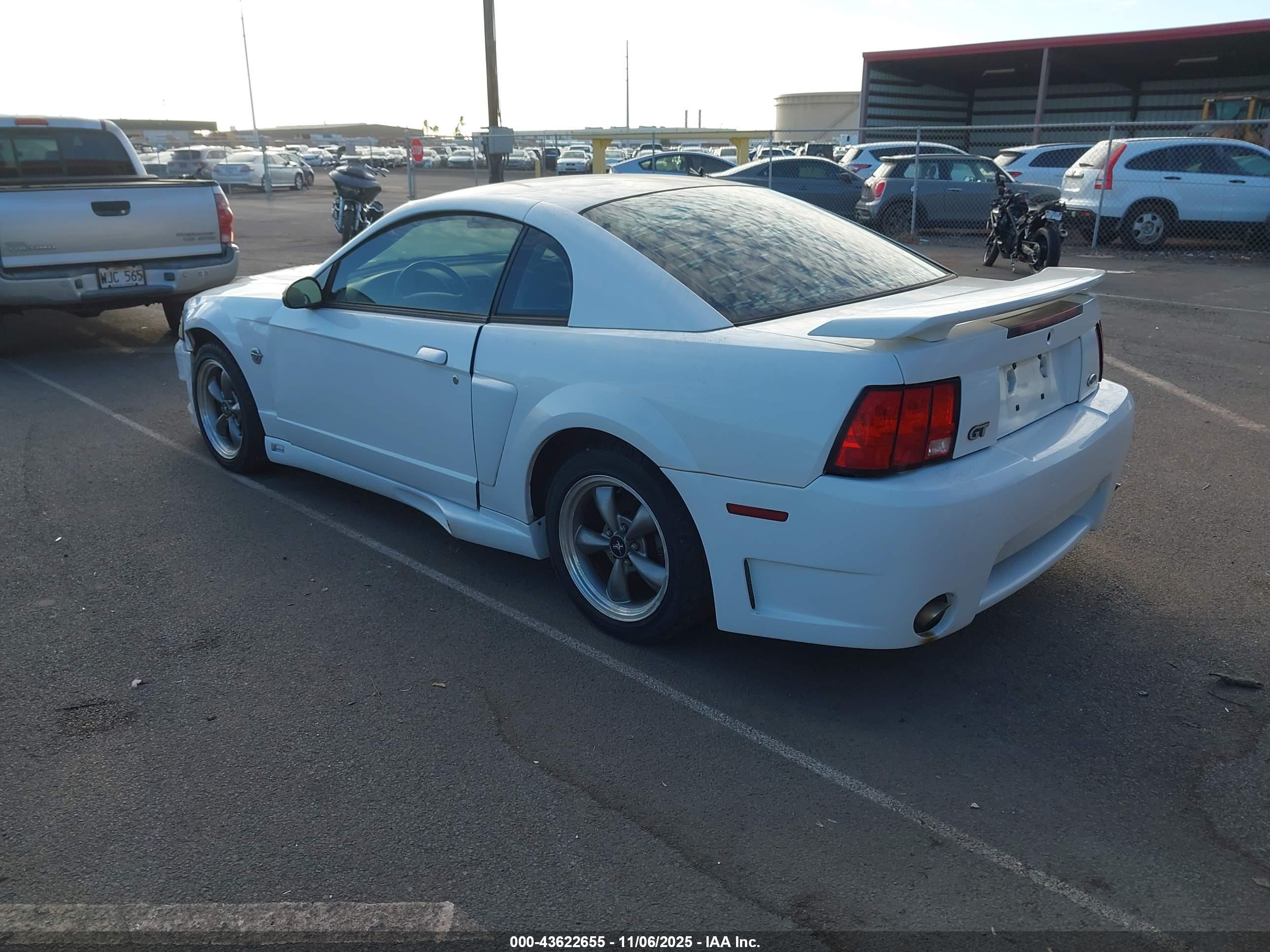 FORD MUSTANG image 3