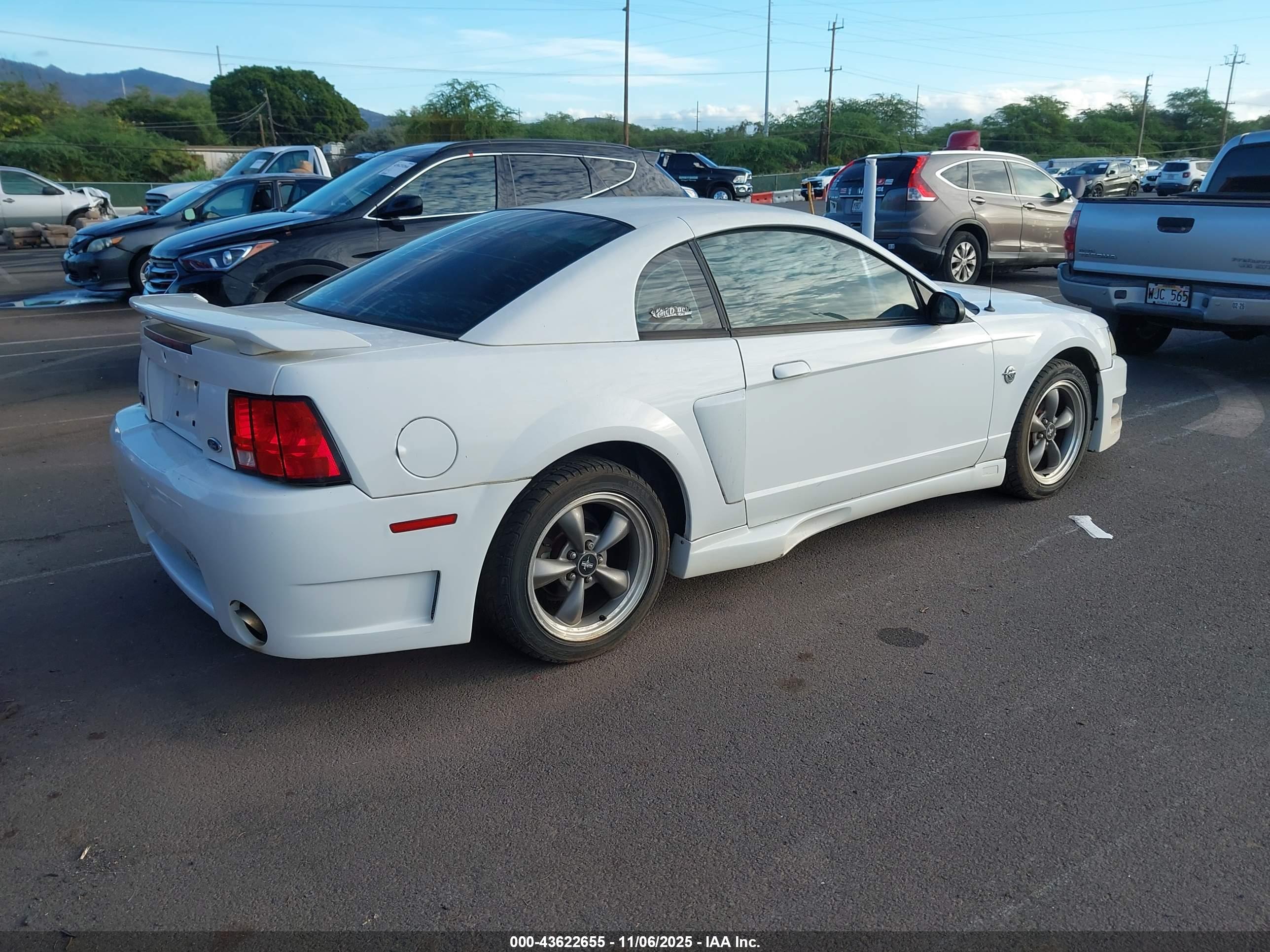 FORD MUSTANG image 4