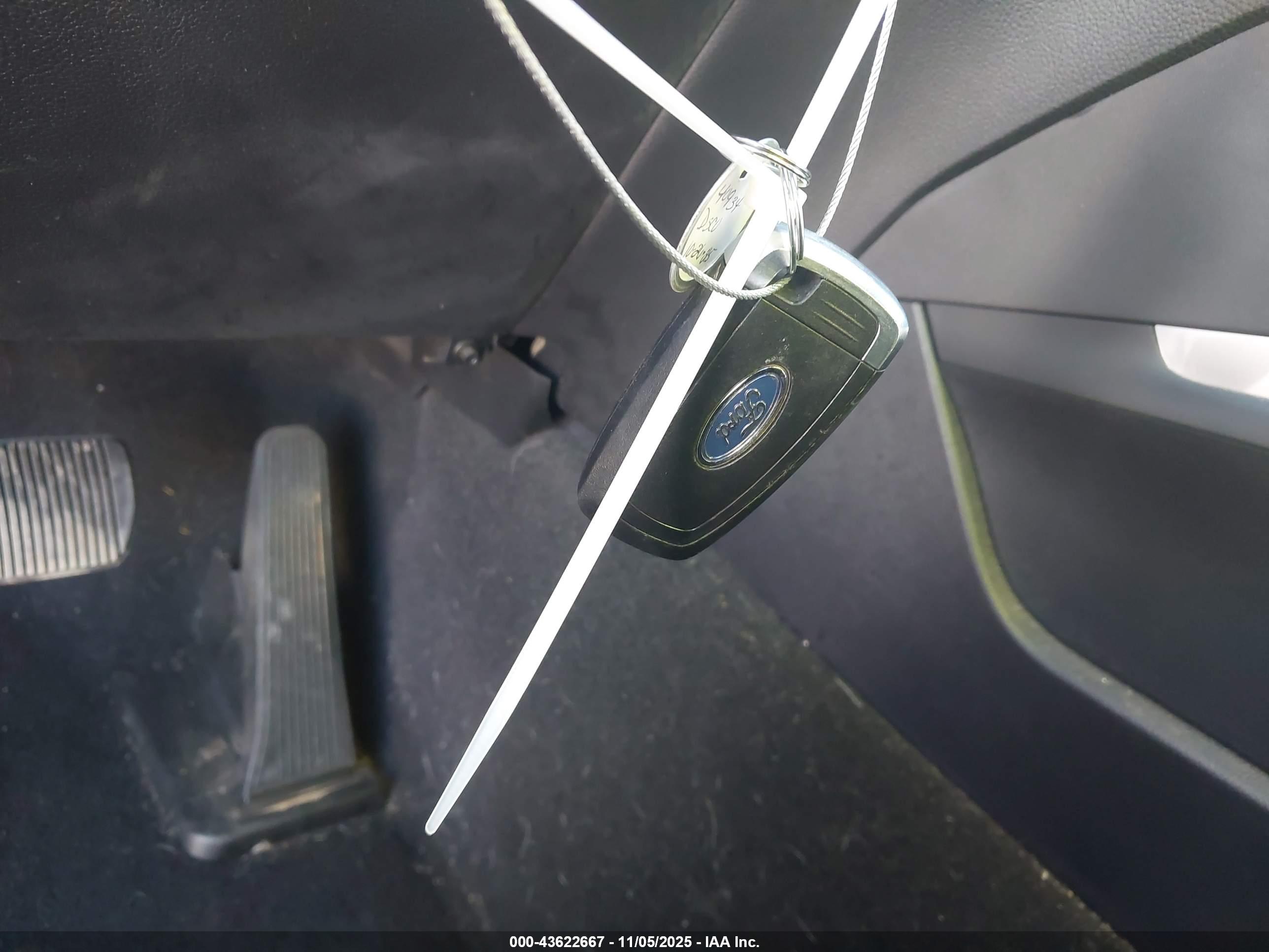 FORD EXPLORER image 11