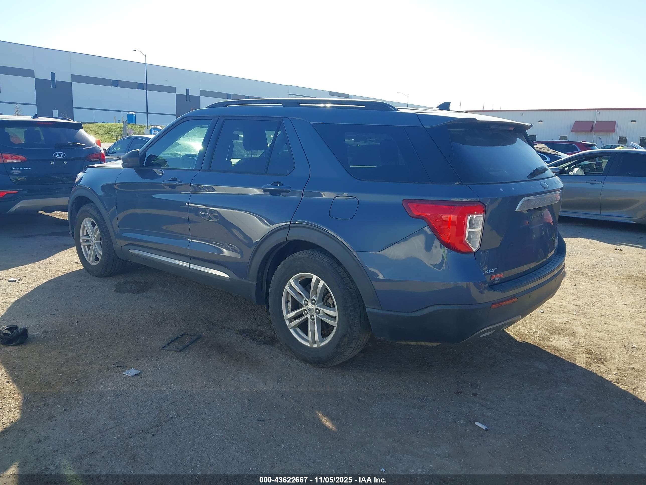 FORD EXPLORER image 3
