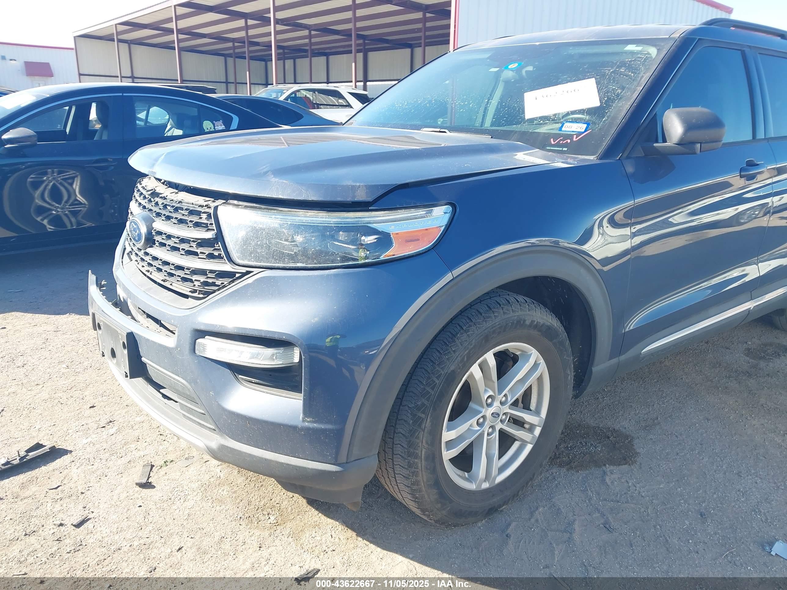 FORD EXPLORER image 6