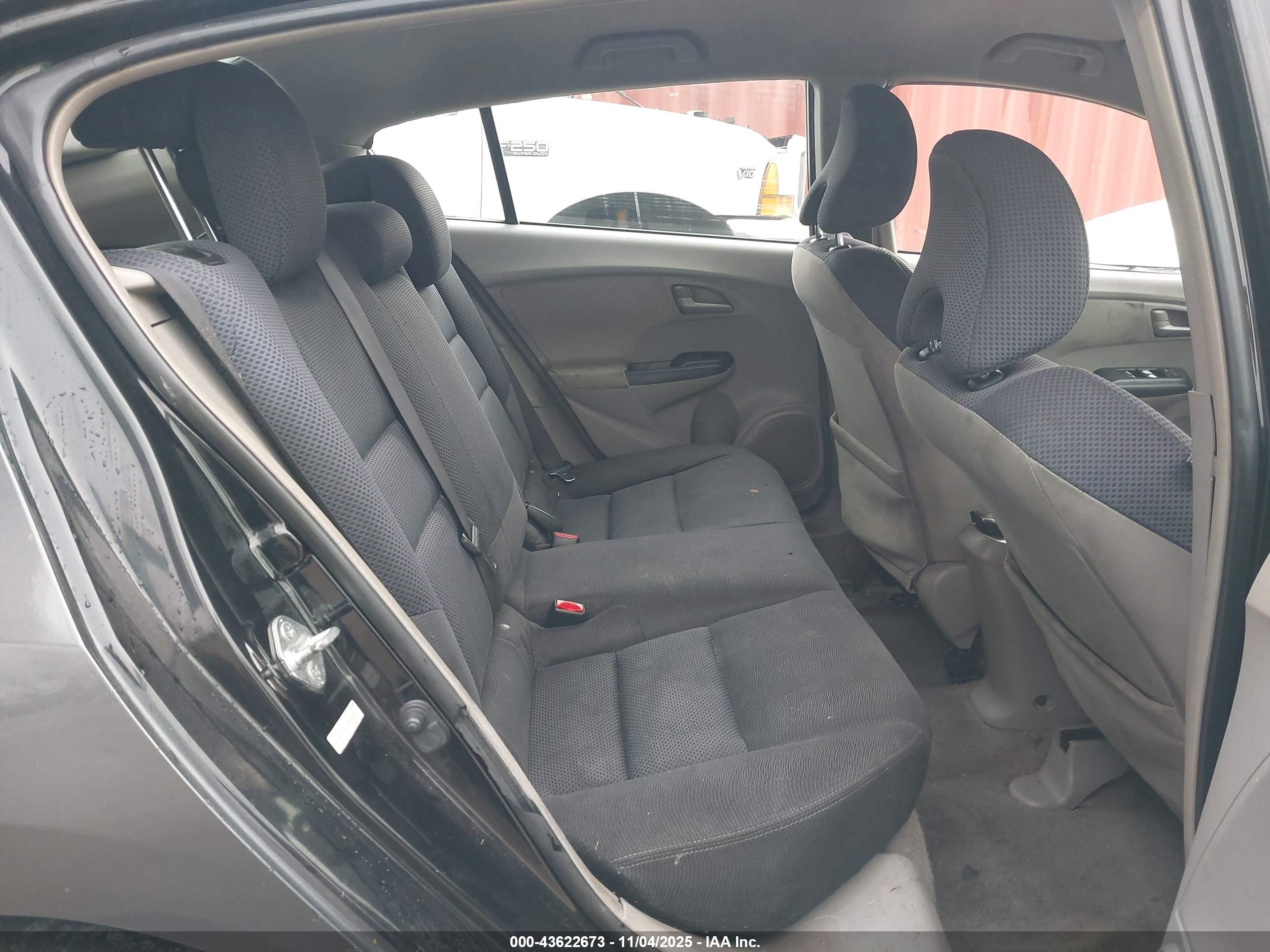 HONDA INSIGHT image 8