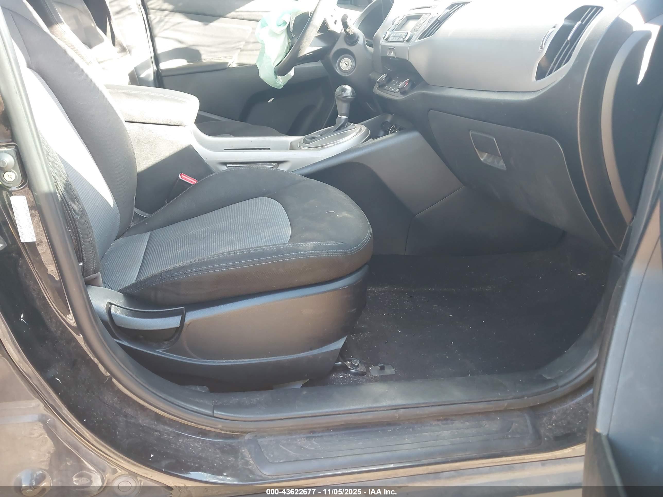 KIA SPORTAGE image 5