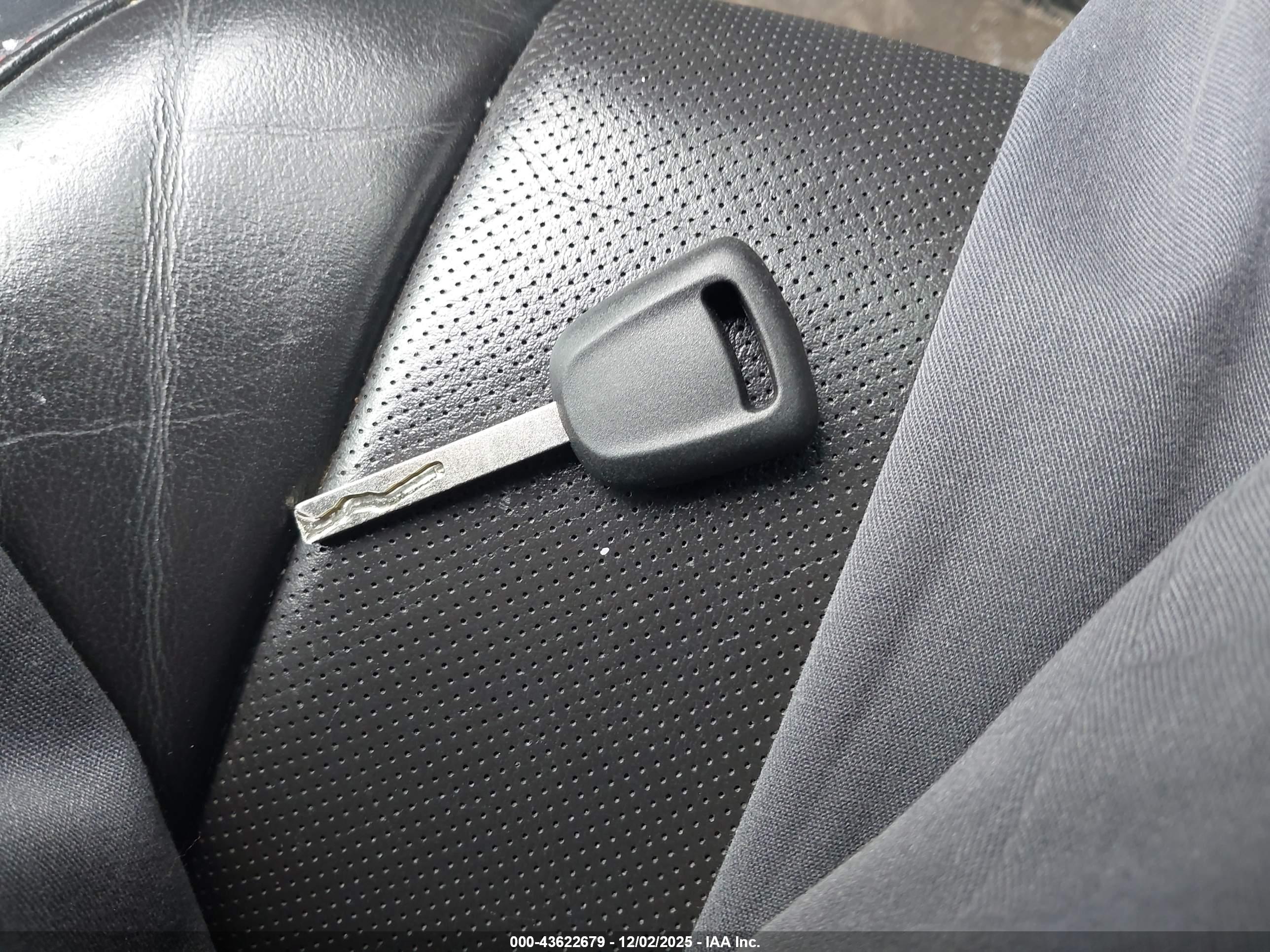 CHEVROLET EQUINOX image 11