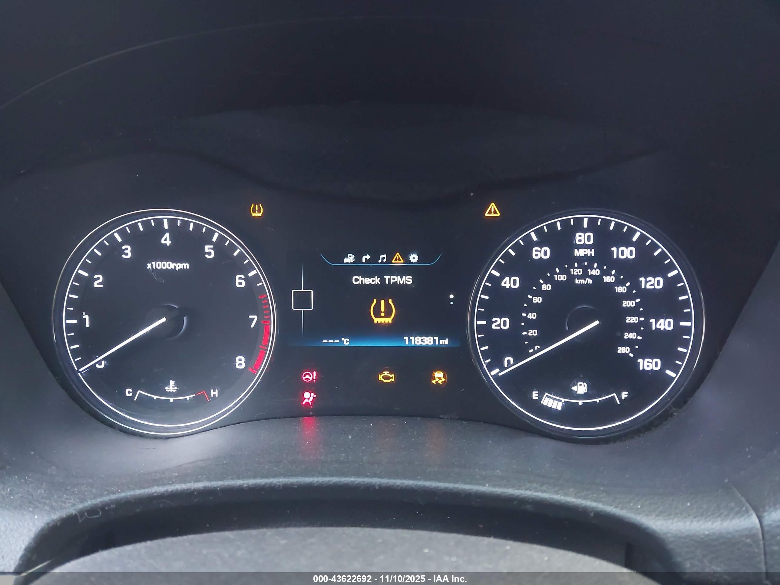 HYUNDAI GENESIS image 7