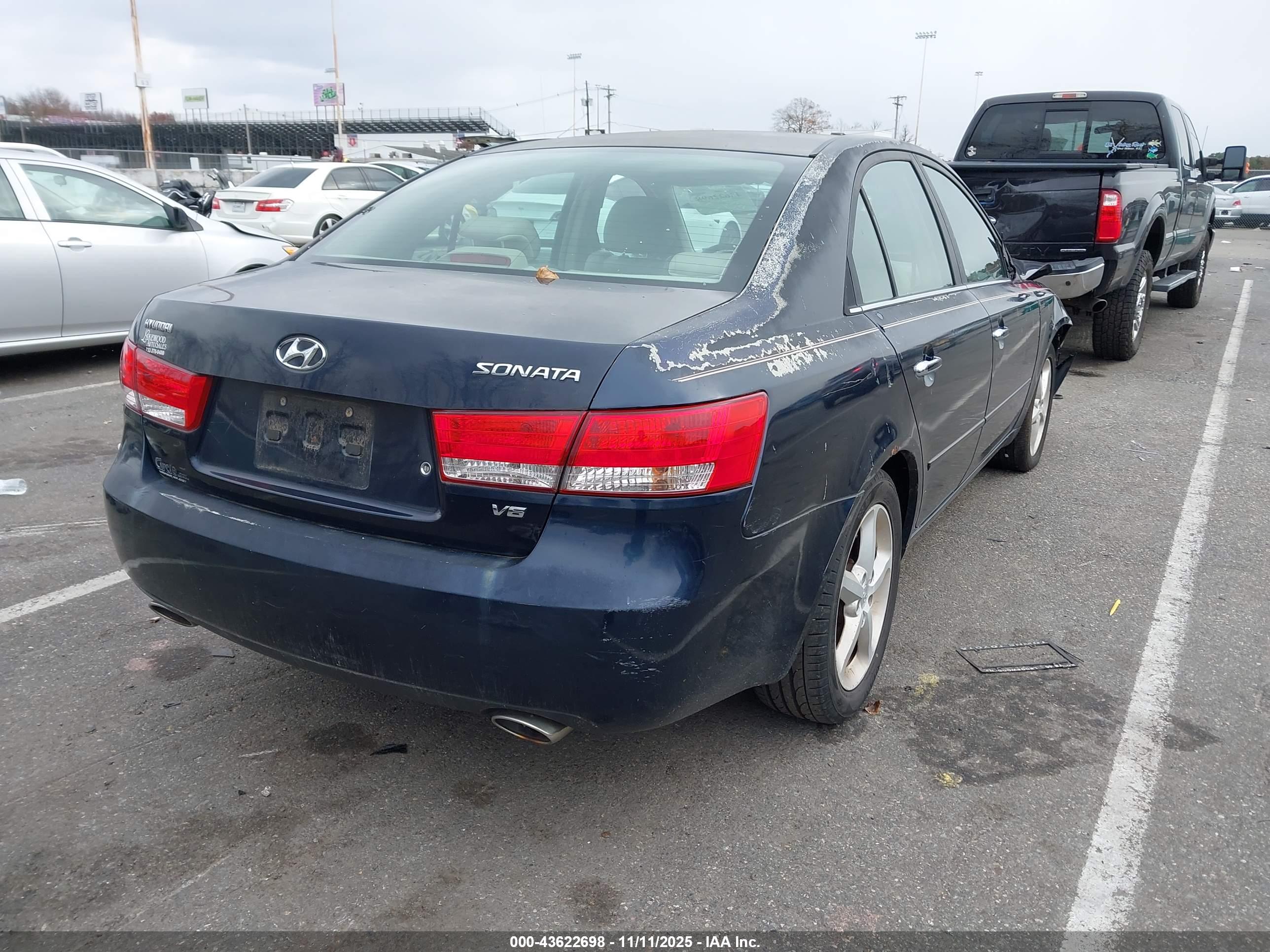 HYUNDAI SONATA image 4