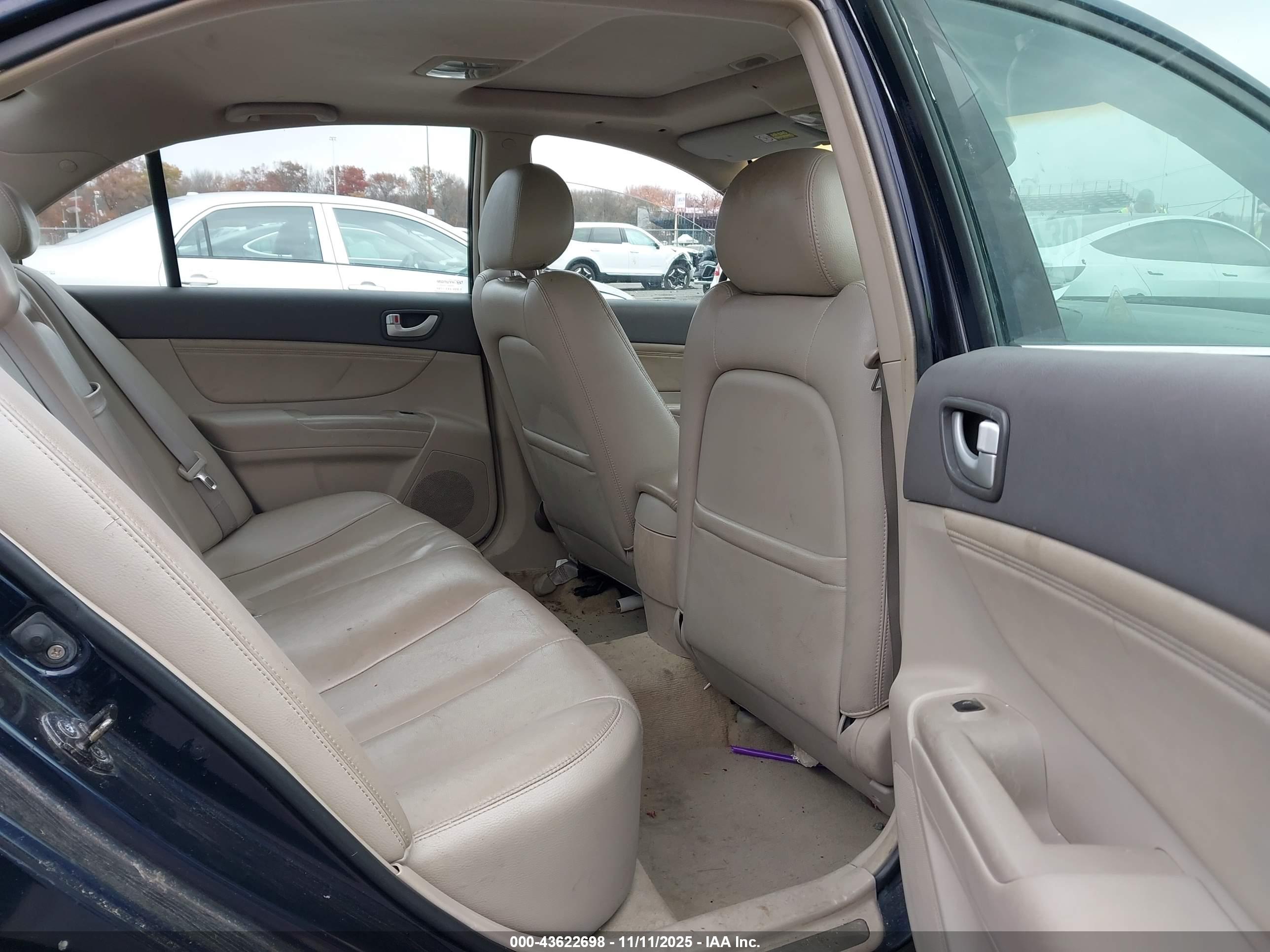 HYUNDAI SONATA image 8