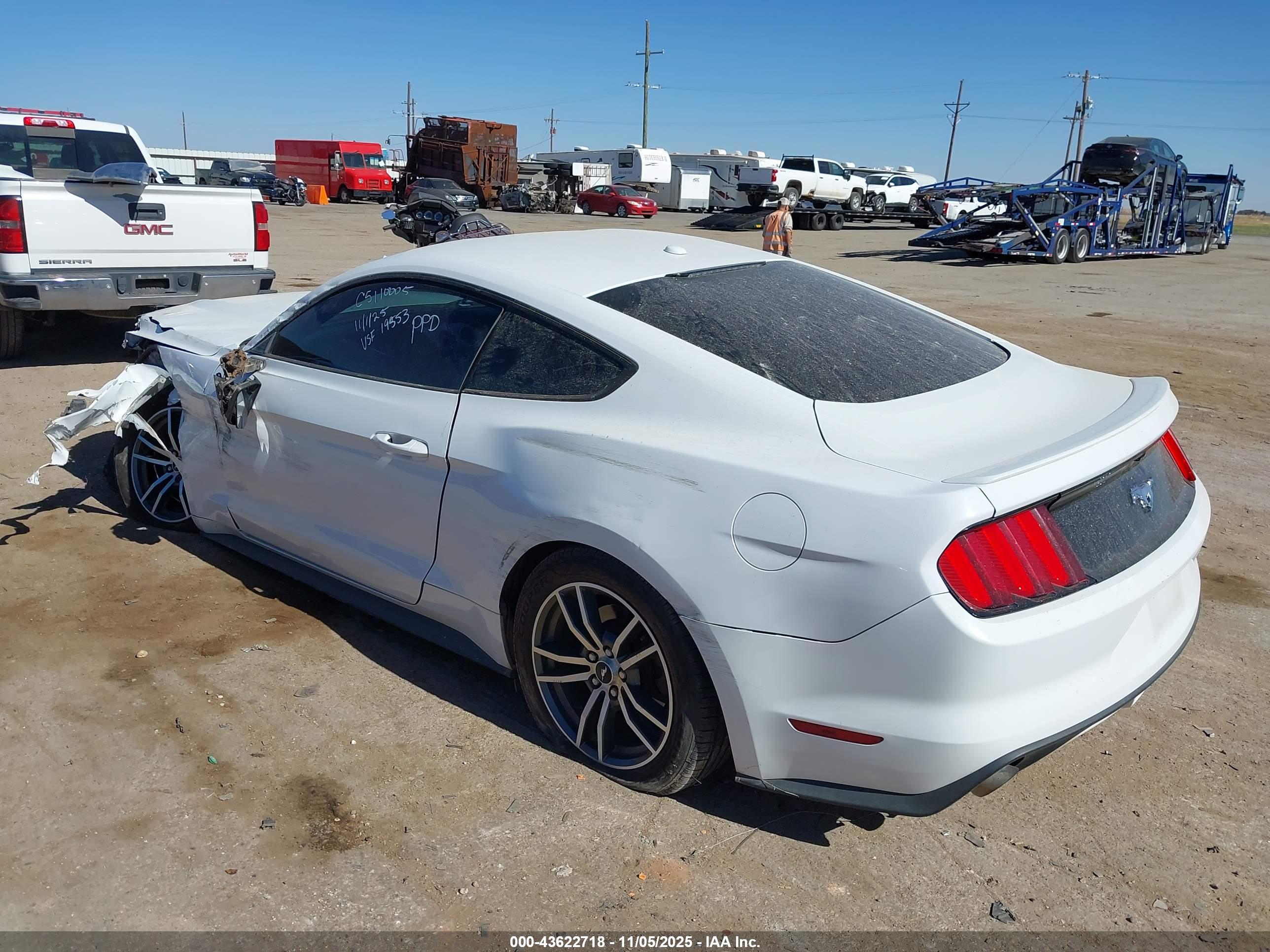 FORD MUSTANG image 3