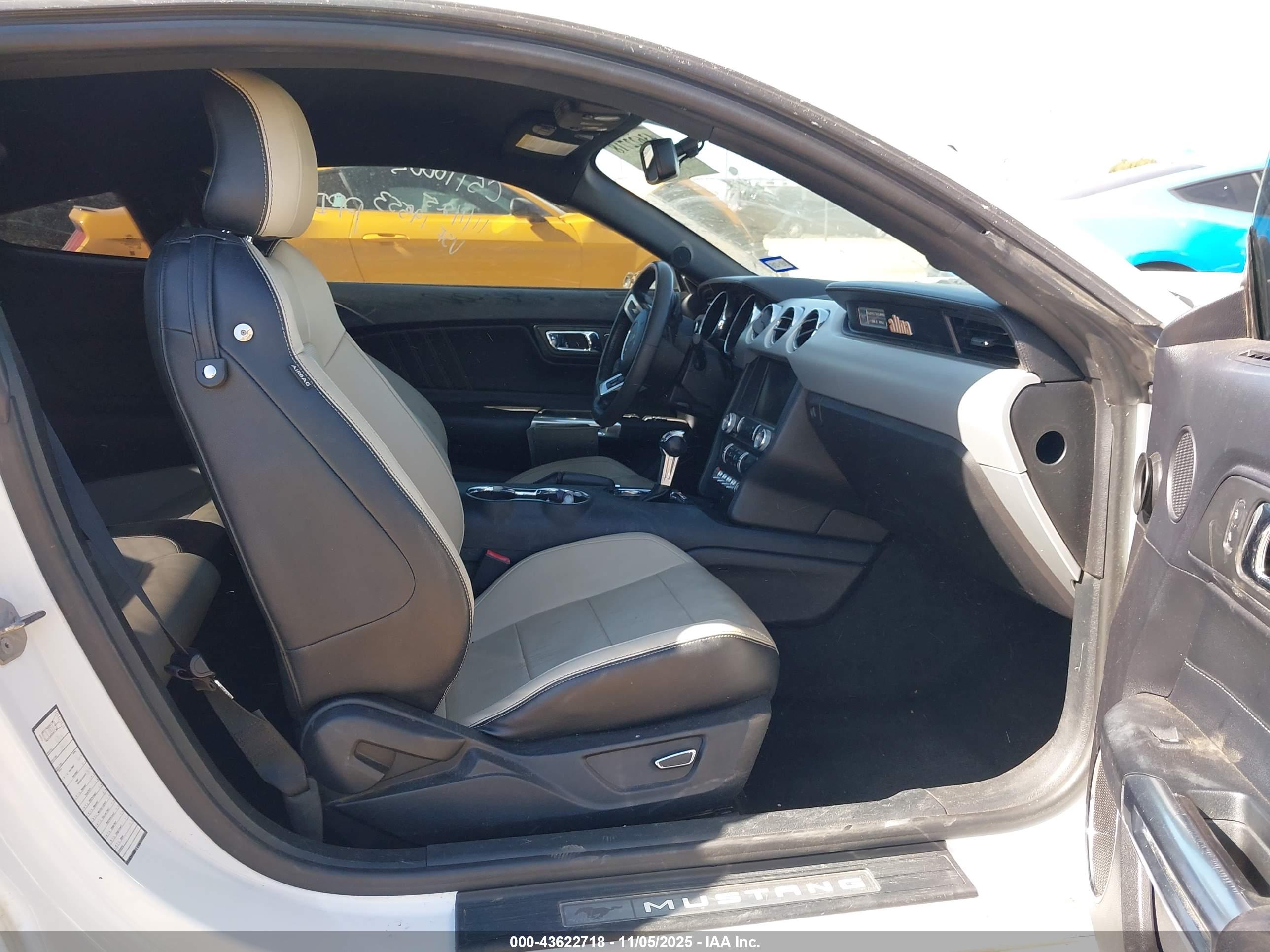 FORD MUSTANG image 5
