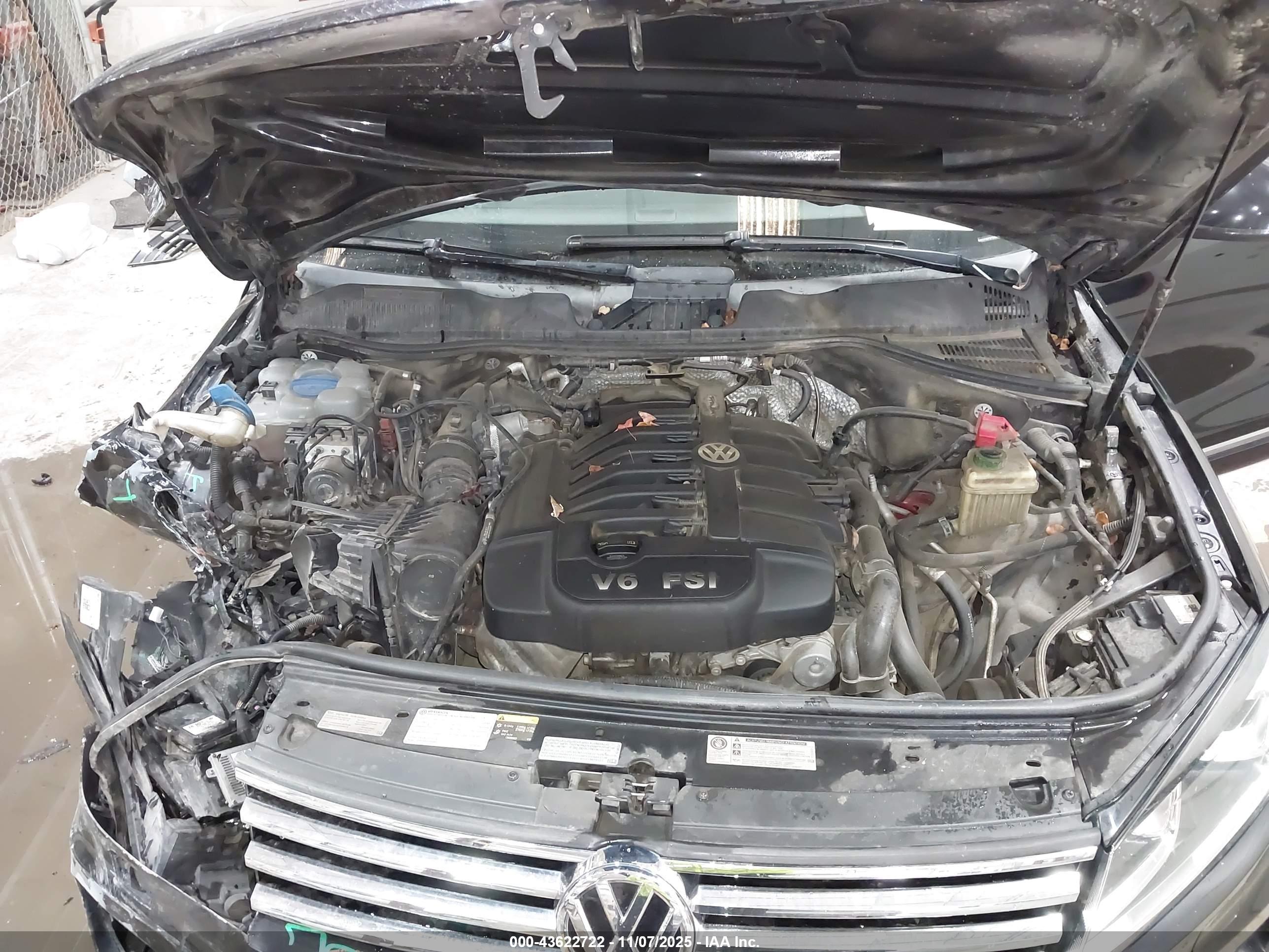 VOLKSWAGEN TOUAREG image 10