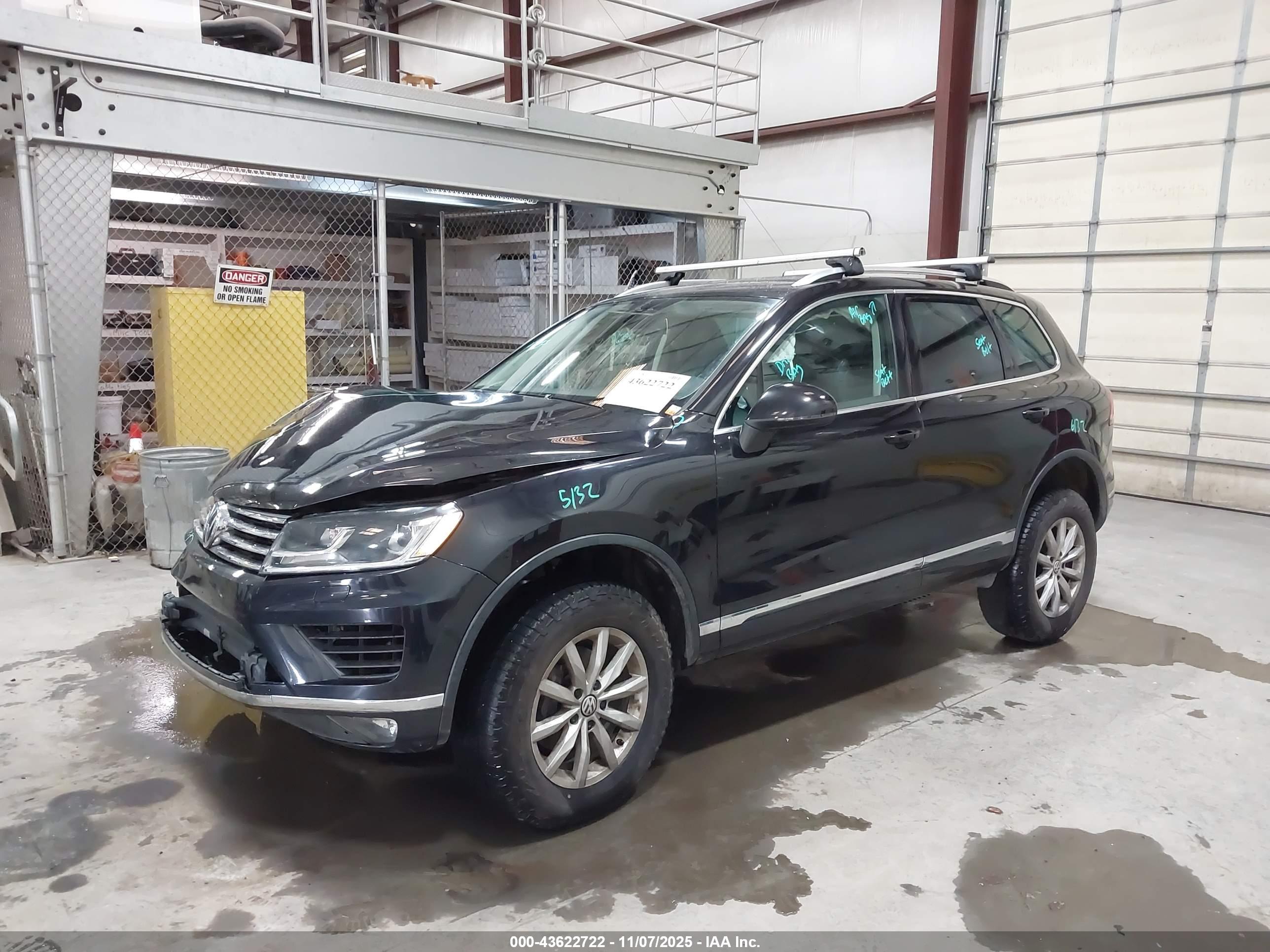 VOLKSWAGEN TOUAREG image 2