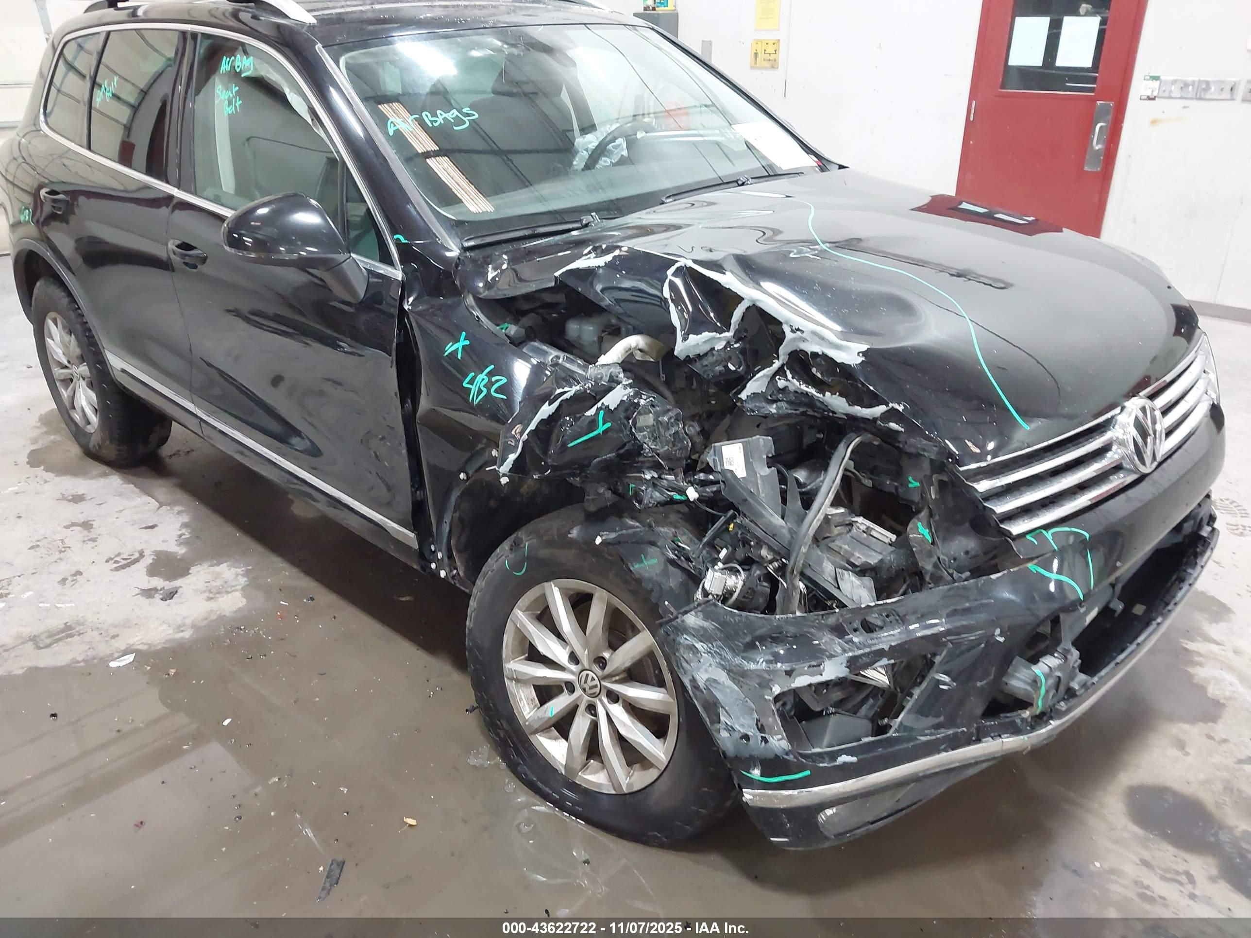 VOLKSWAGEN TOUAREG image 6