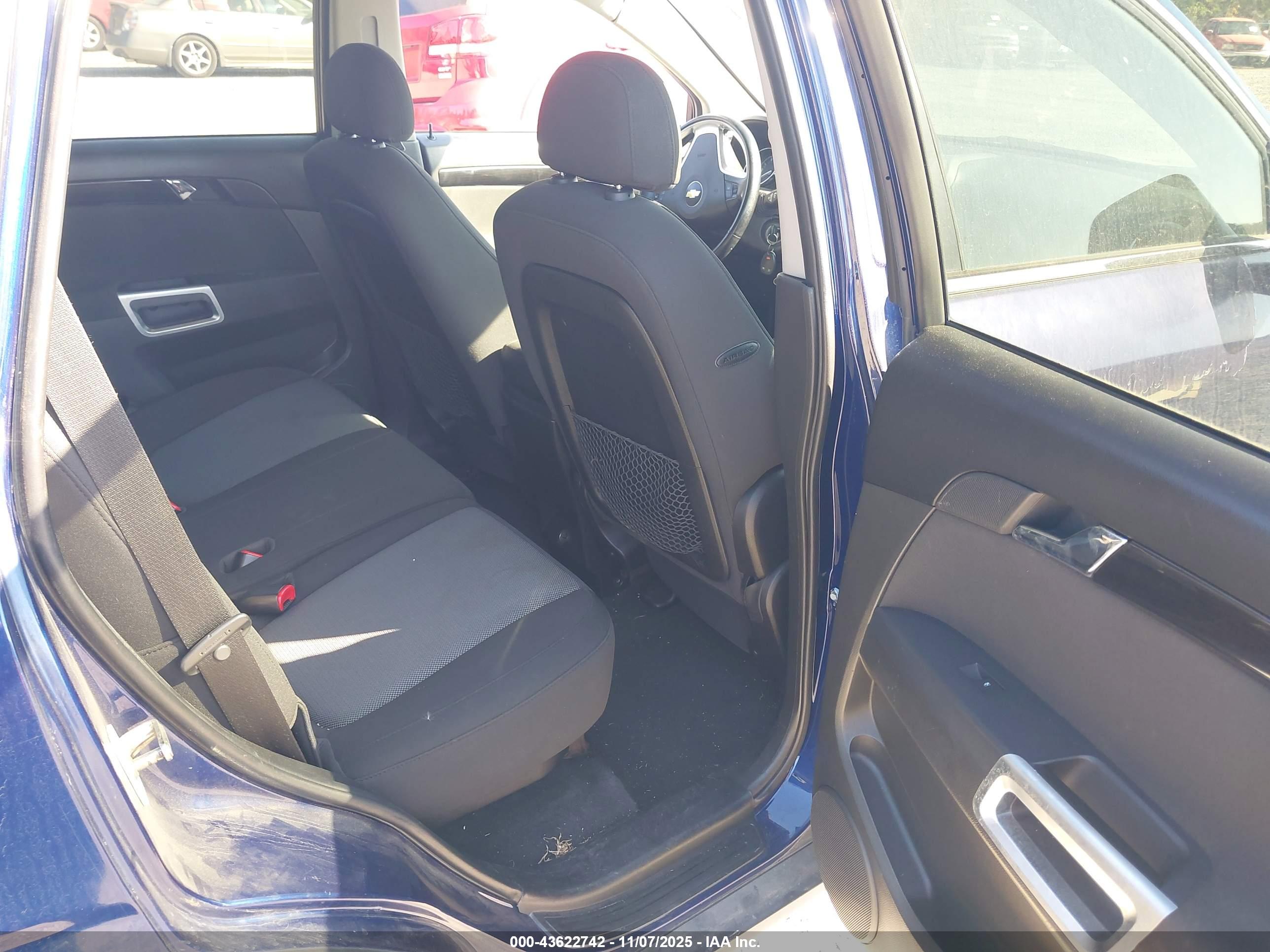 CHEVROLET CAPTIVA image 8