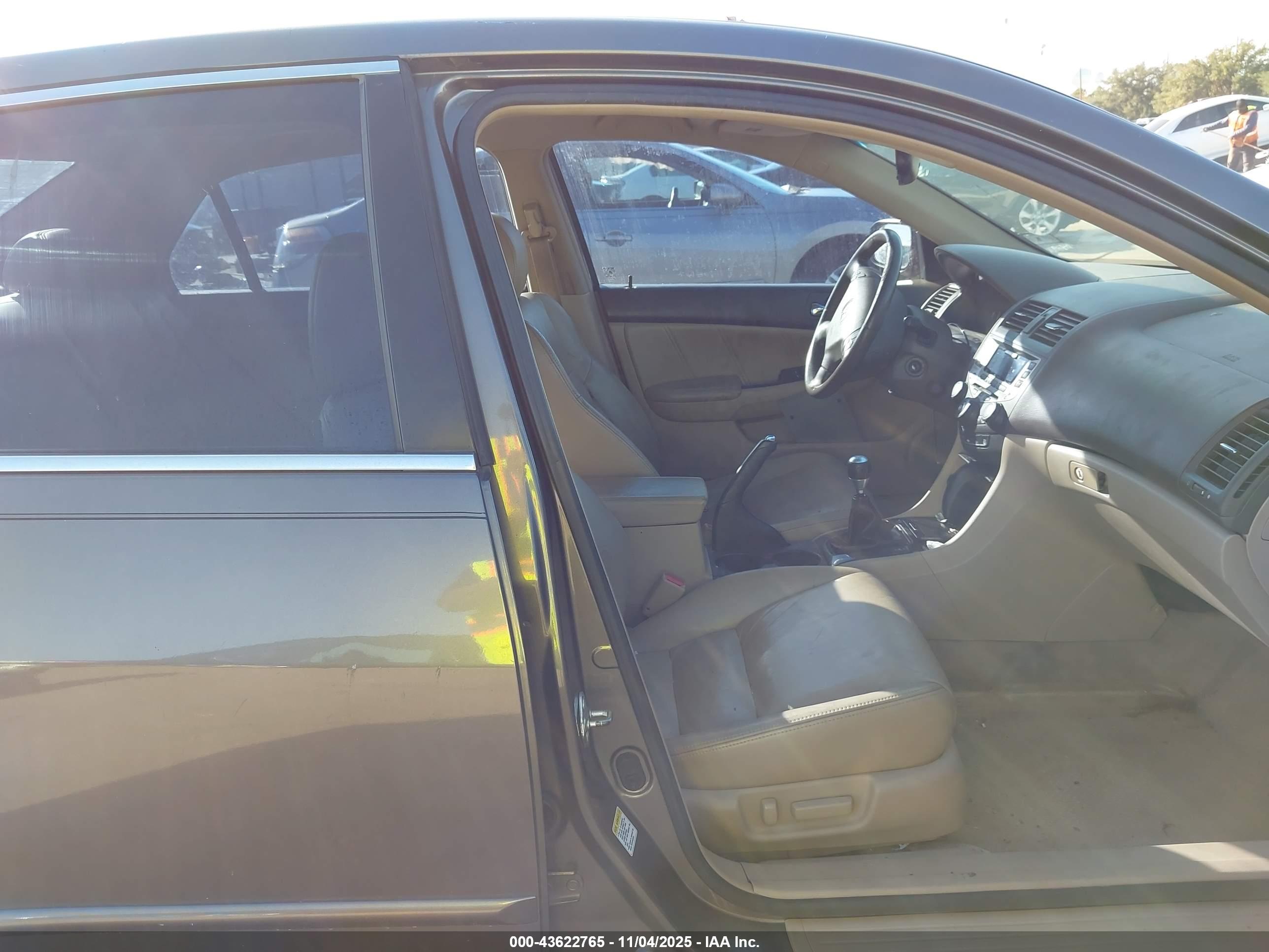 HONDA ACCORD image 5