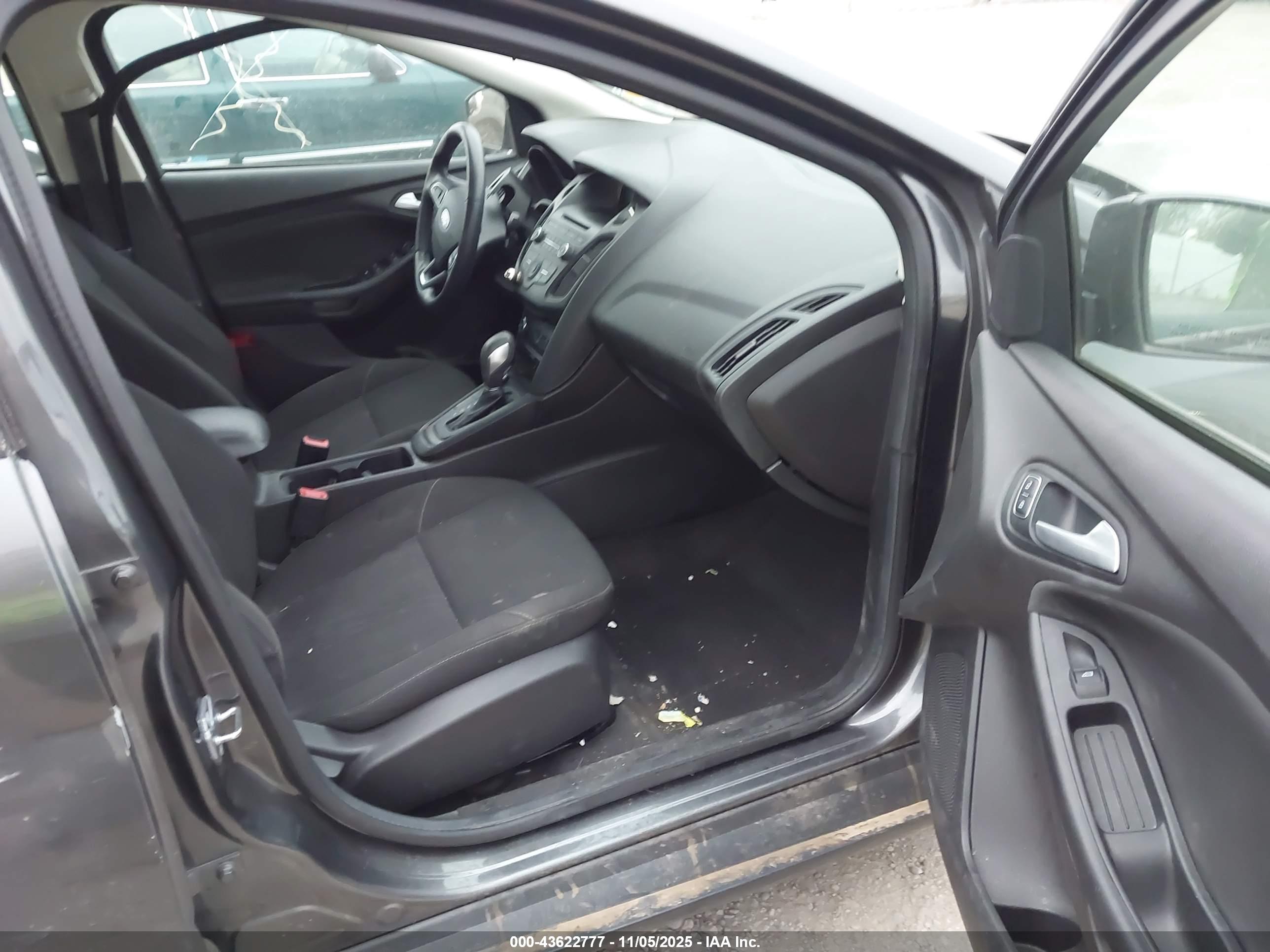 FORD FOCUS image 5