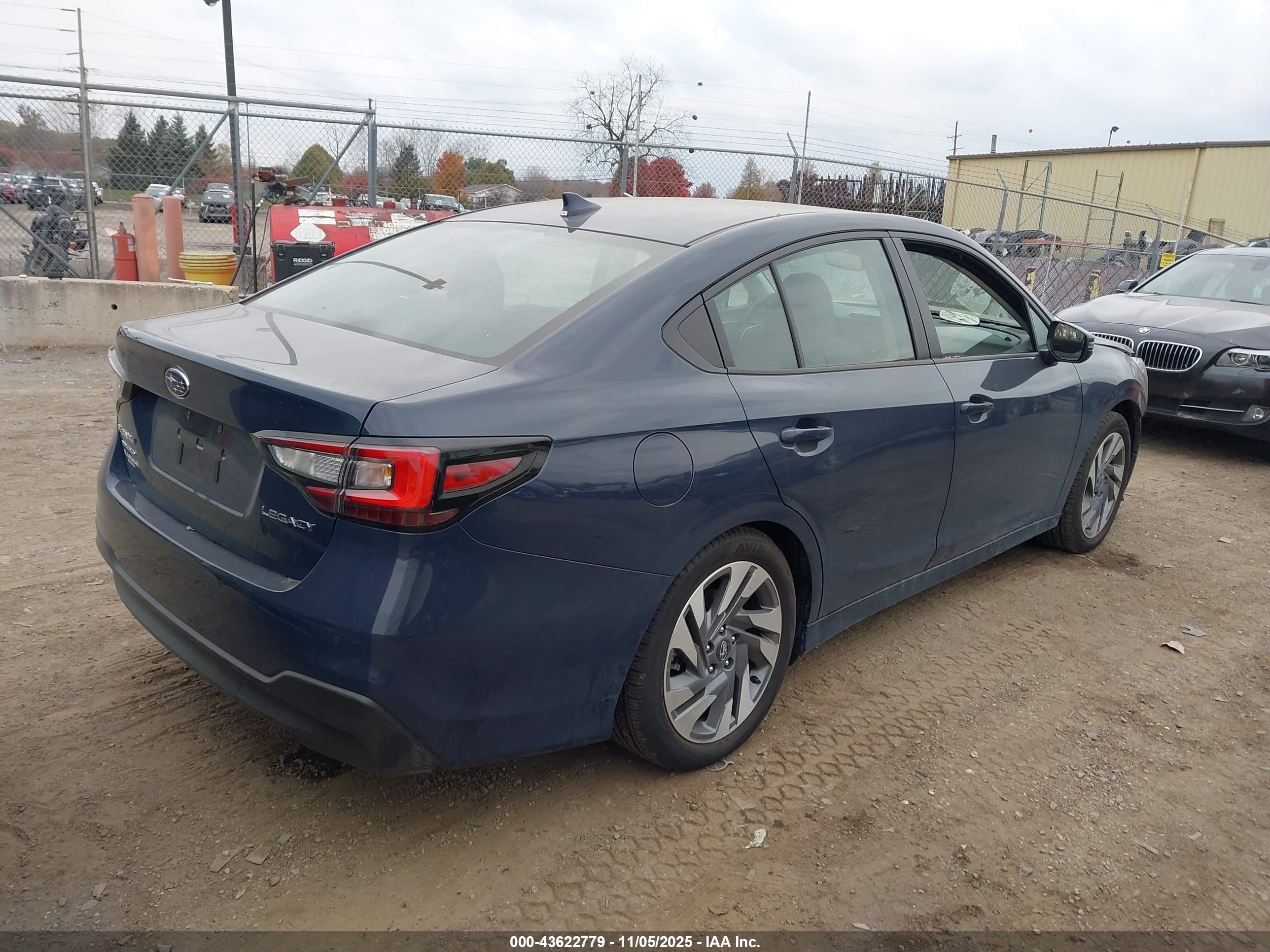 SUBARU LEGACY image 4