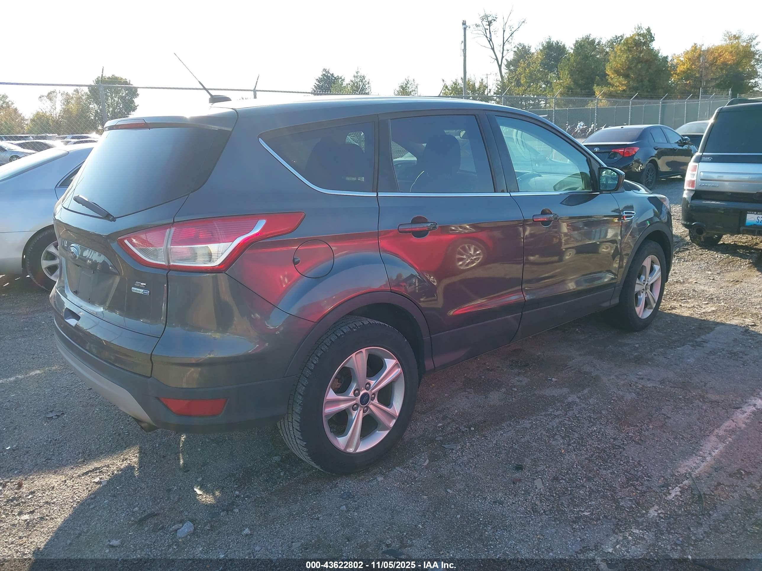 FORD ESCAPE image 4