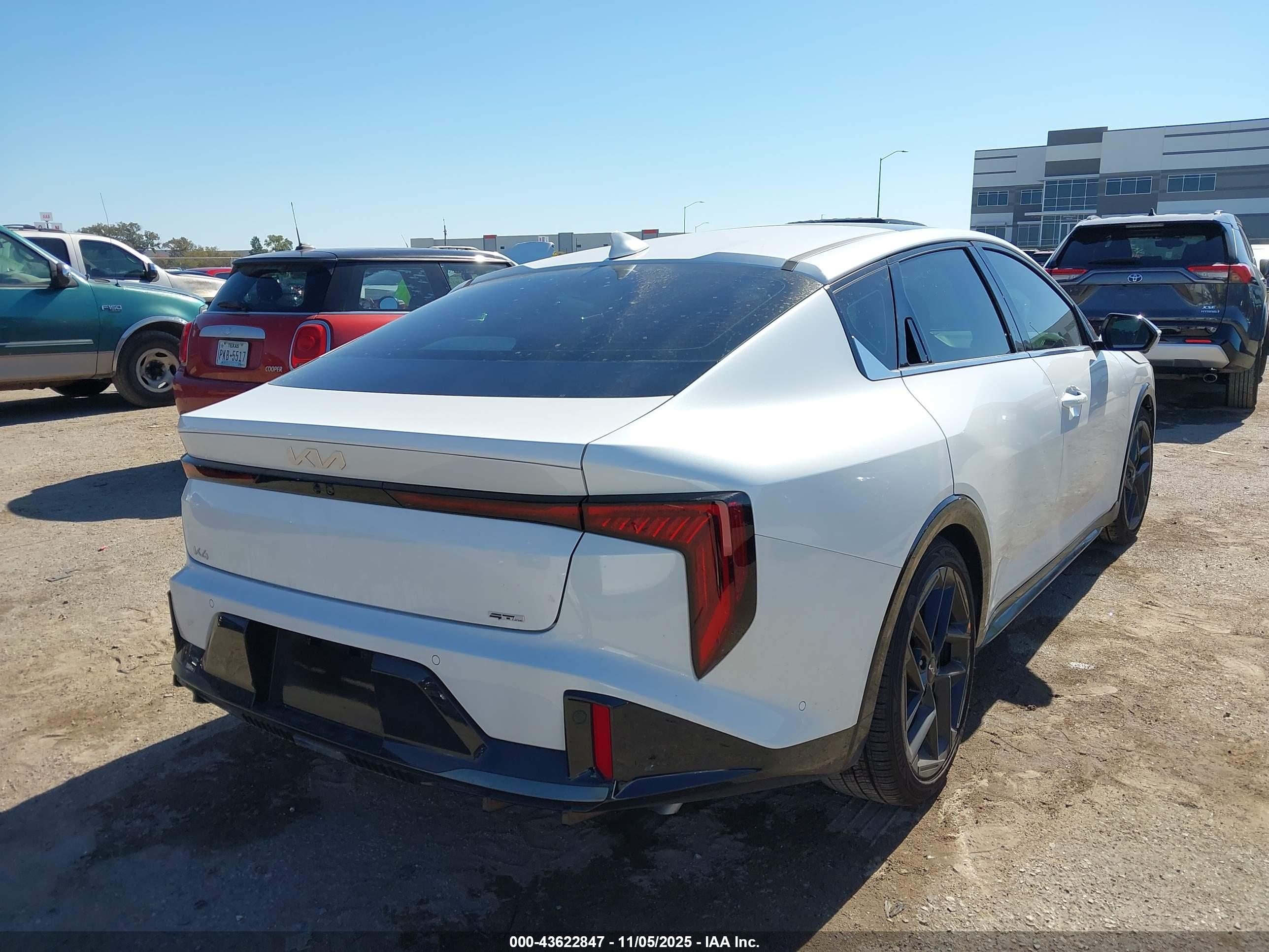 KIA K4 image 4