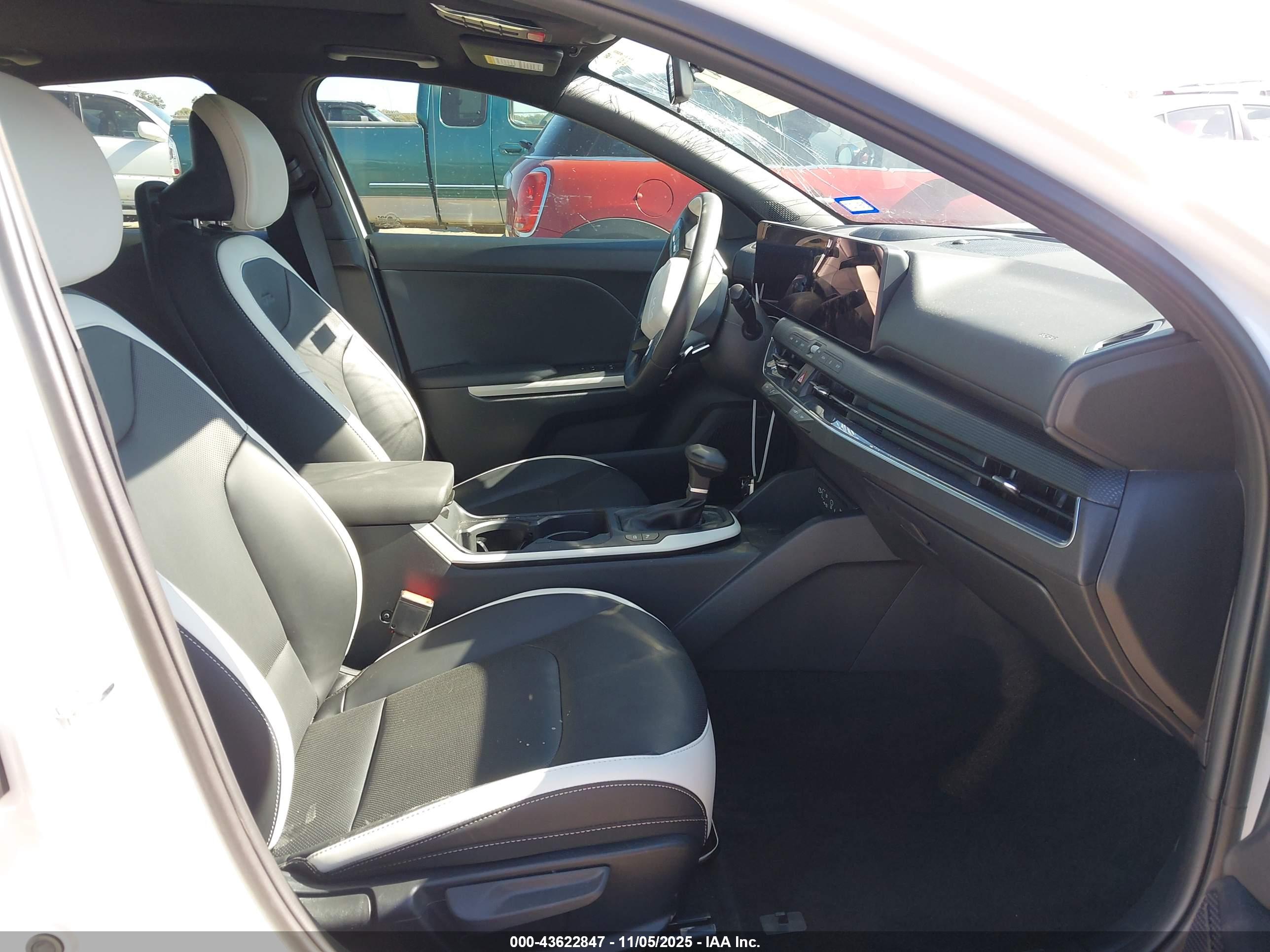 KIA K4 image 5