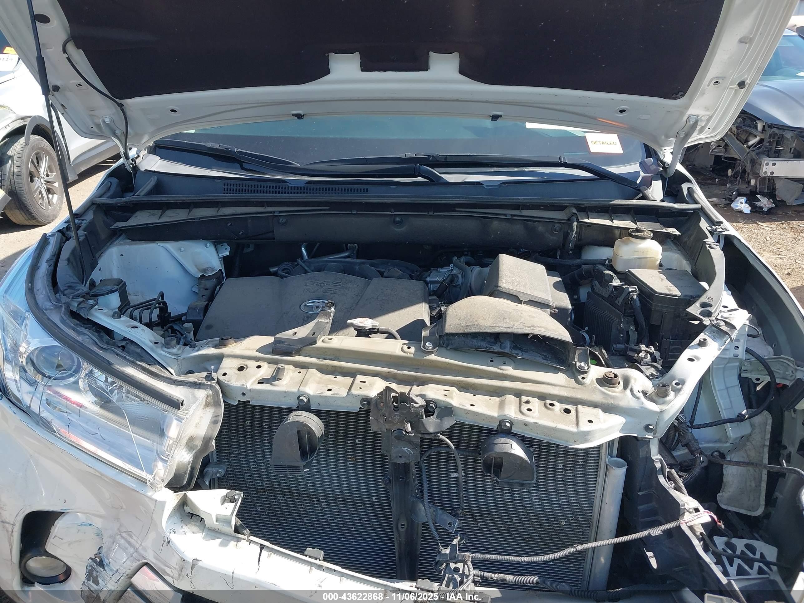 TOYOTA HIGHLANDER image 10